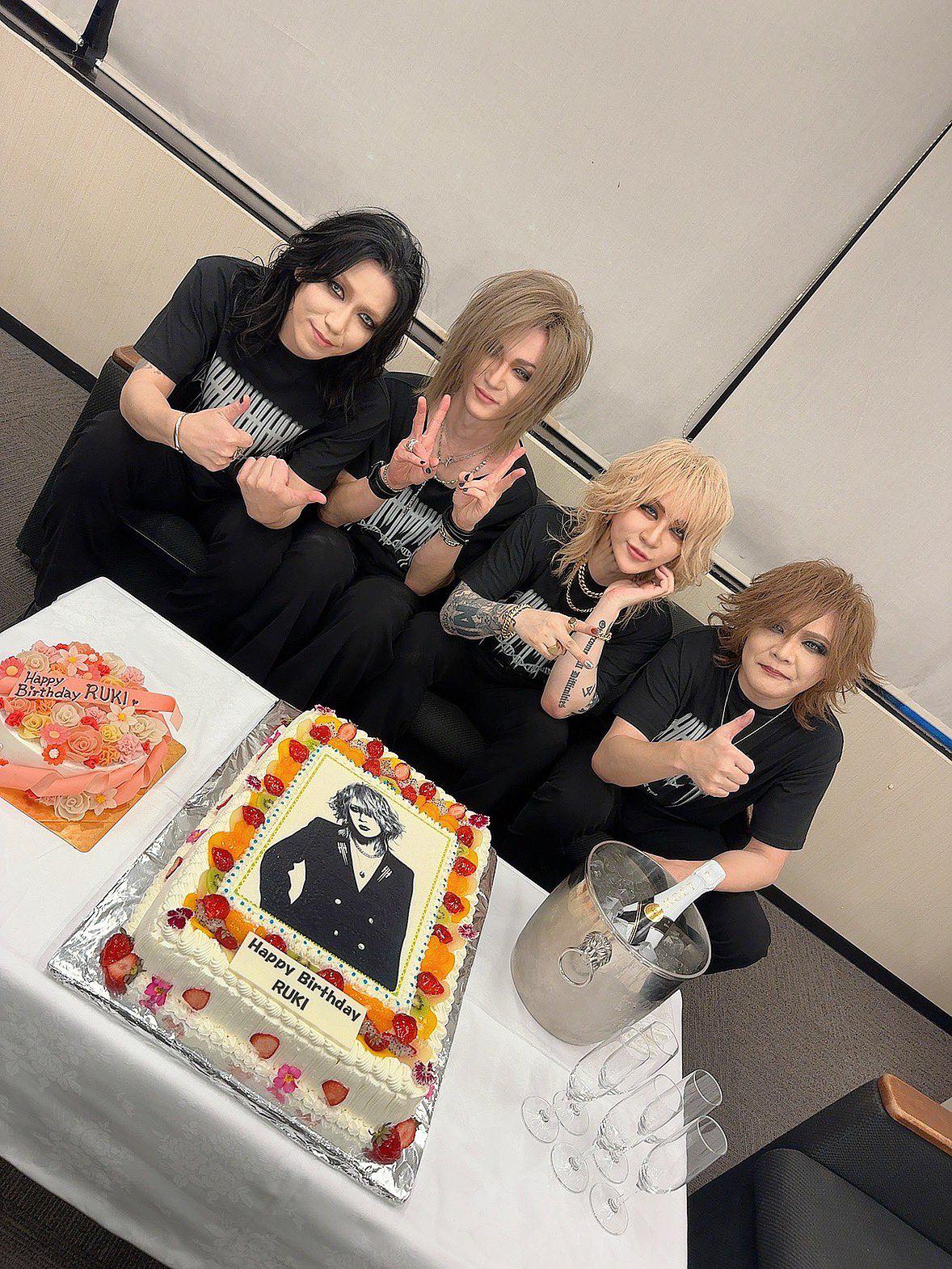 Happy birthday to RUKI of the GazettE! 🎙️ 🔥 We miss you~~