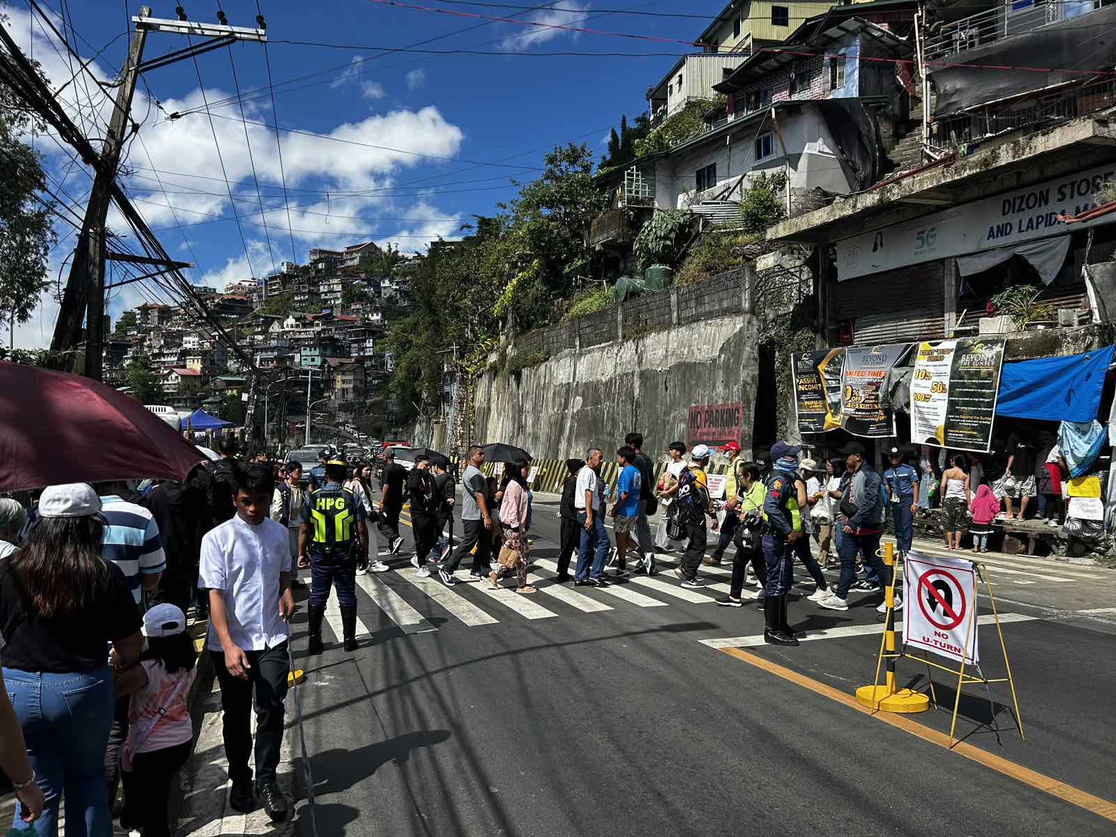 GMA - TINGNAN: Sitwasyon sa labas ng Baguio Public Cemetery as of 10:30 ...