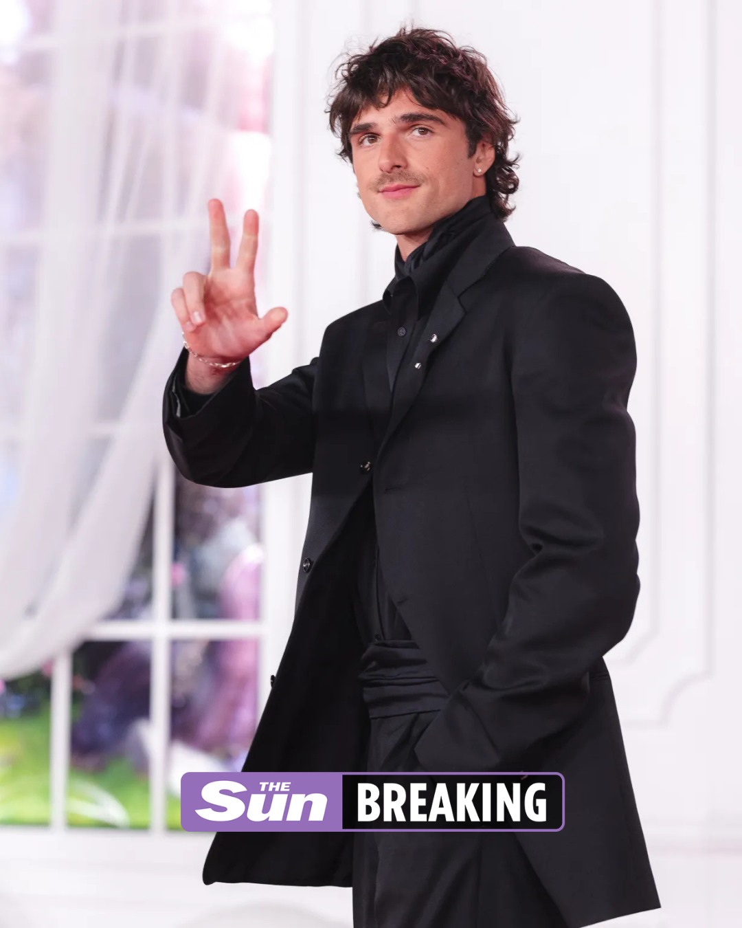 The Sun - Jacob Elordi rushed to hospital for... | Facebook