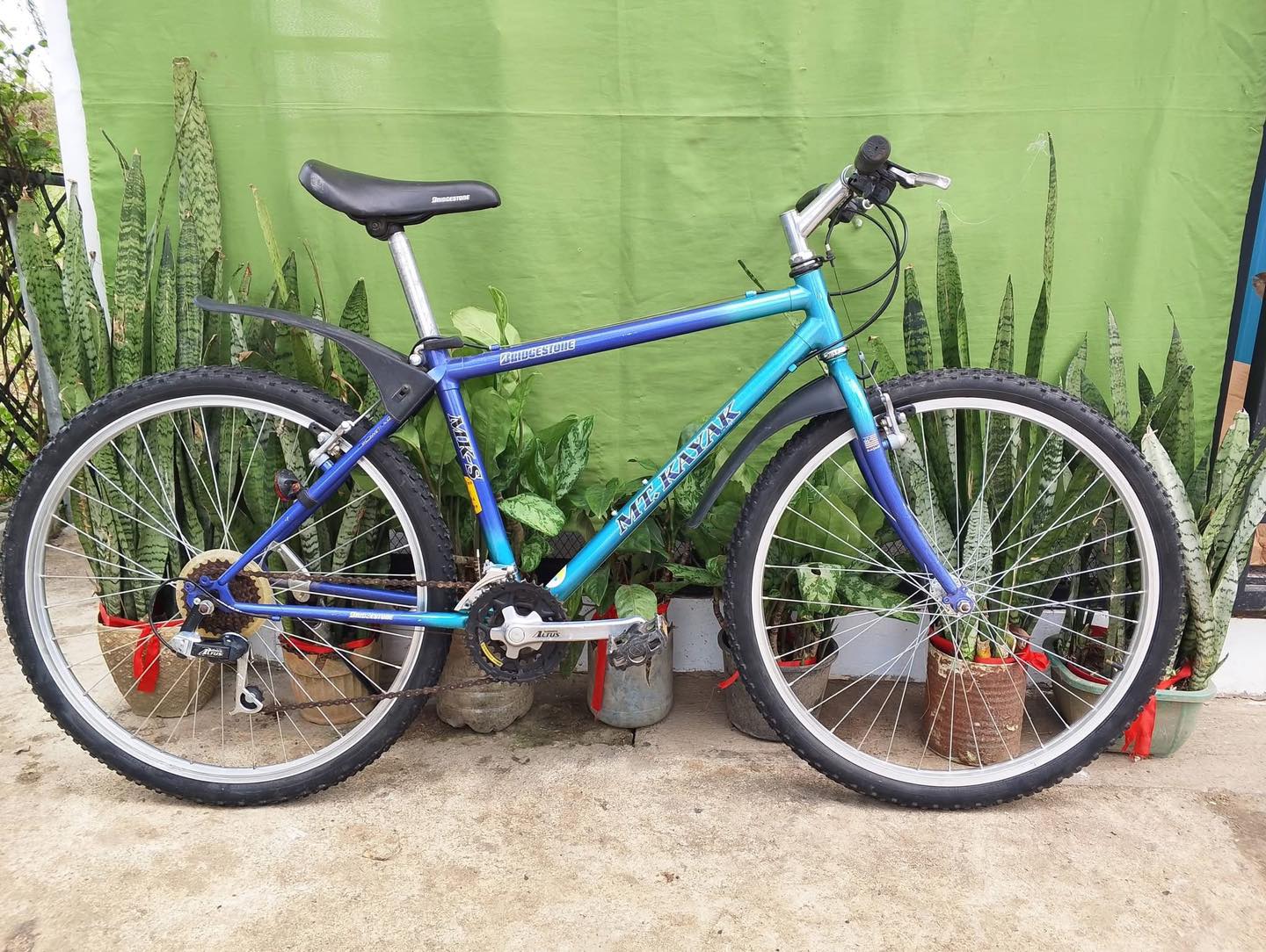 Bridgestone Mt. Kayak Retro Mountain Bike Tire : 26 x 1.50 3 x 7