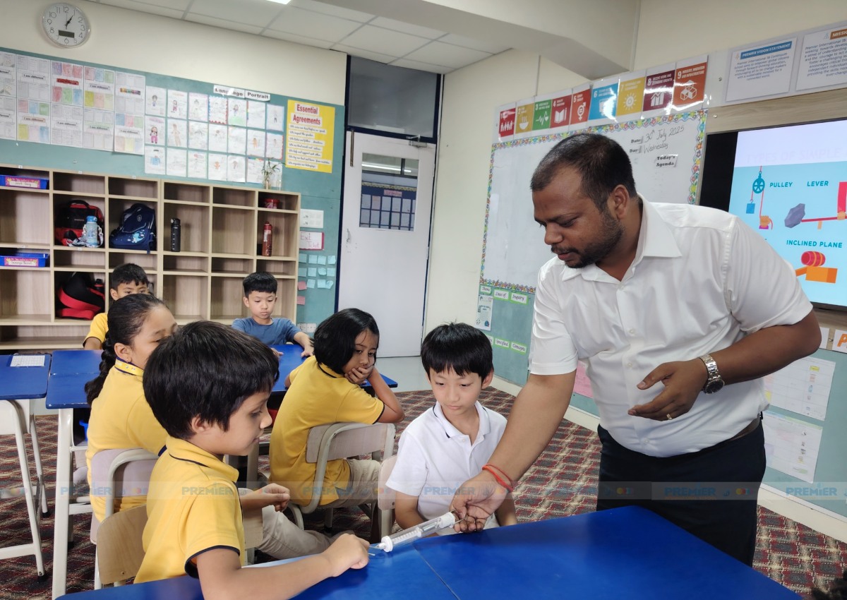 Premier... - Premier International IB Continuum School