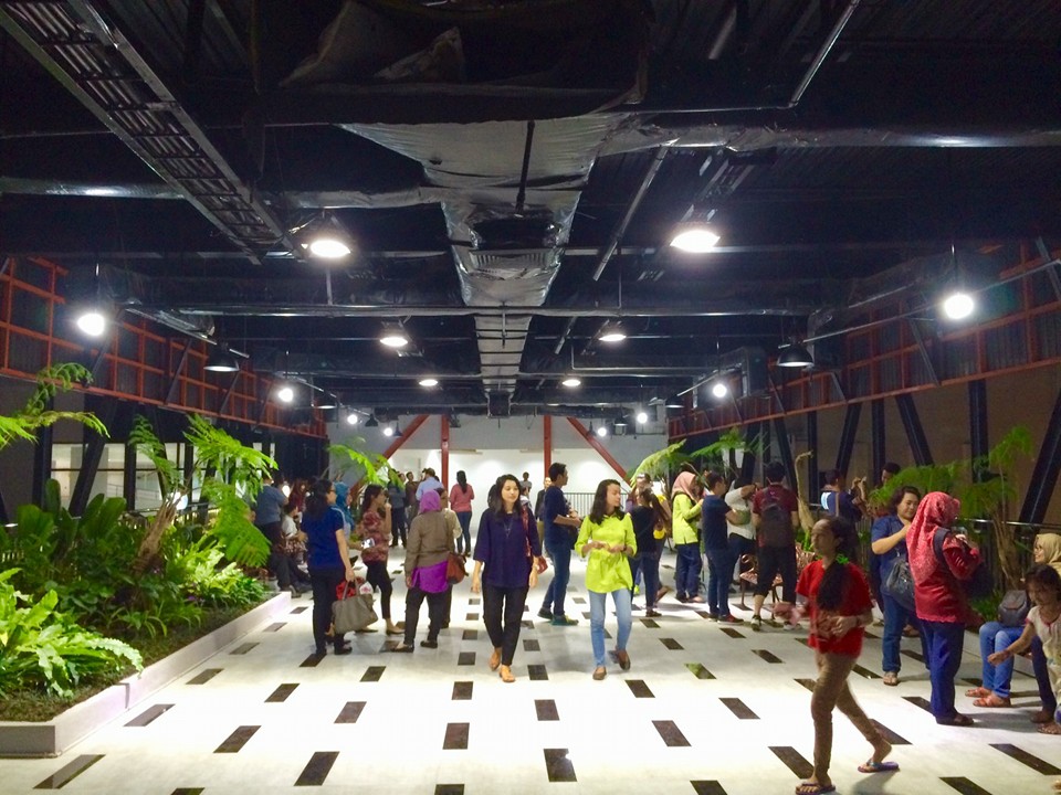 Kota Surabaya Taman Gantung Jembatan Siola Tunjungan