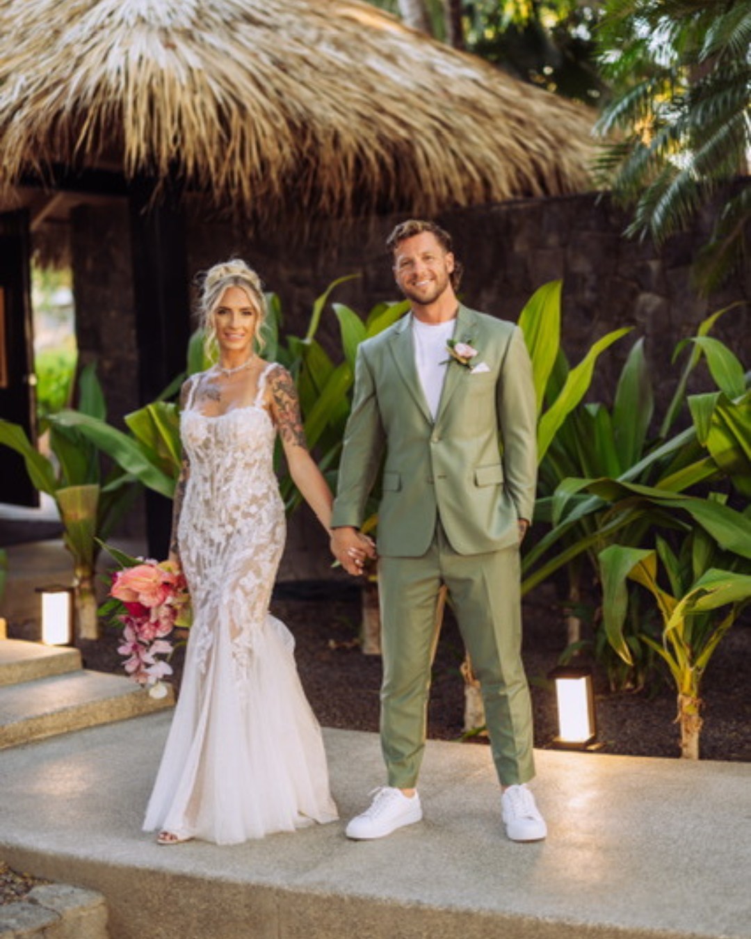 what colour suit goes with sage green dress color suits go wedding accessories? men's suit to match green dress