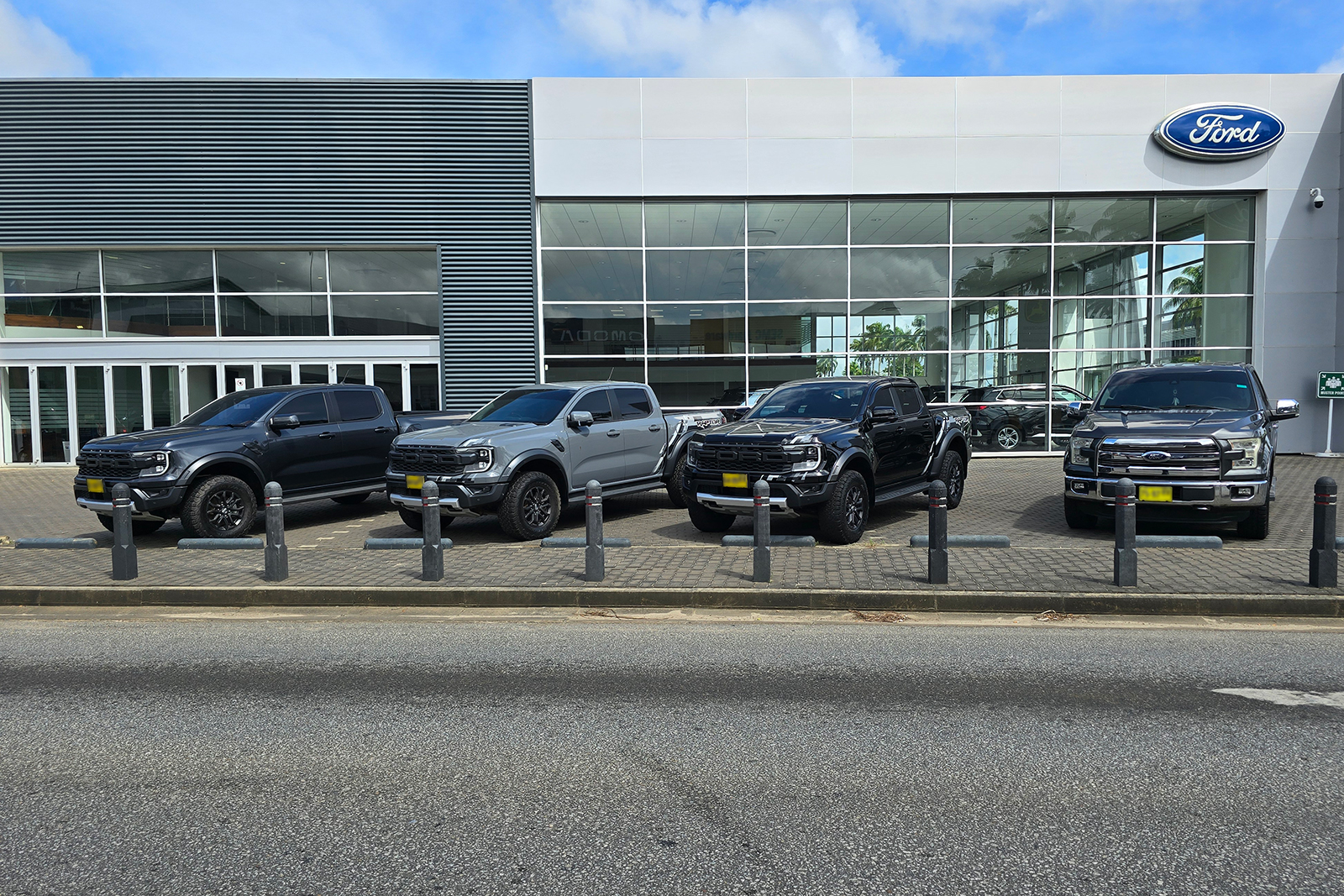 SEMC Motors NV | Paramaribo