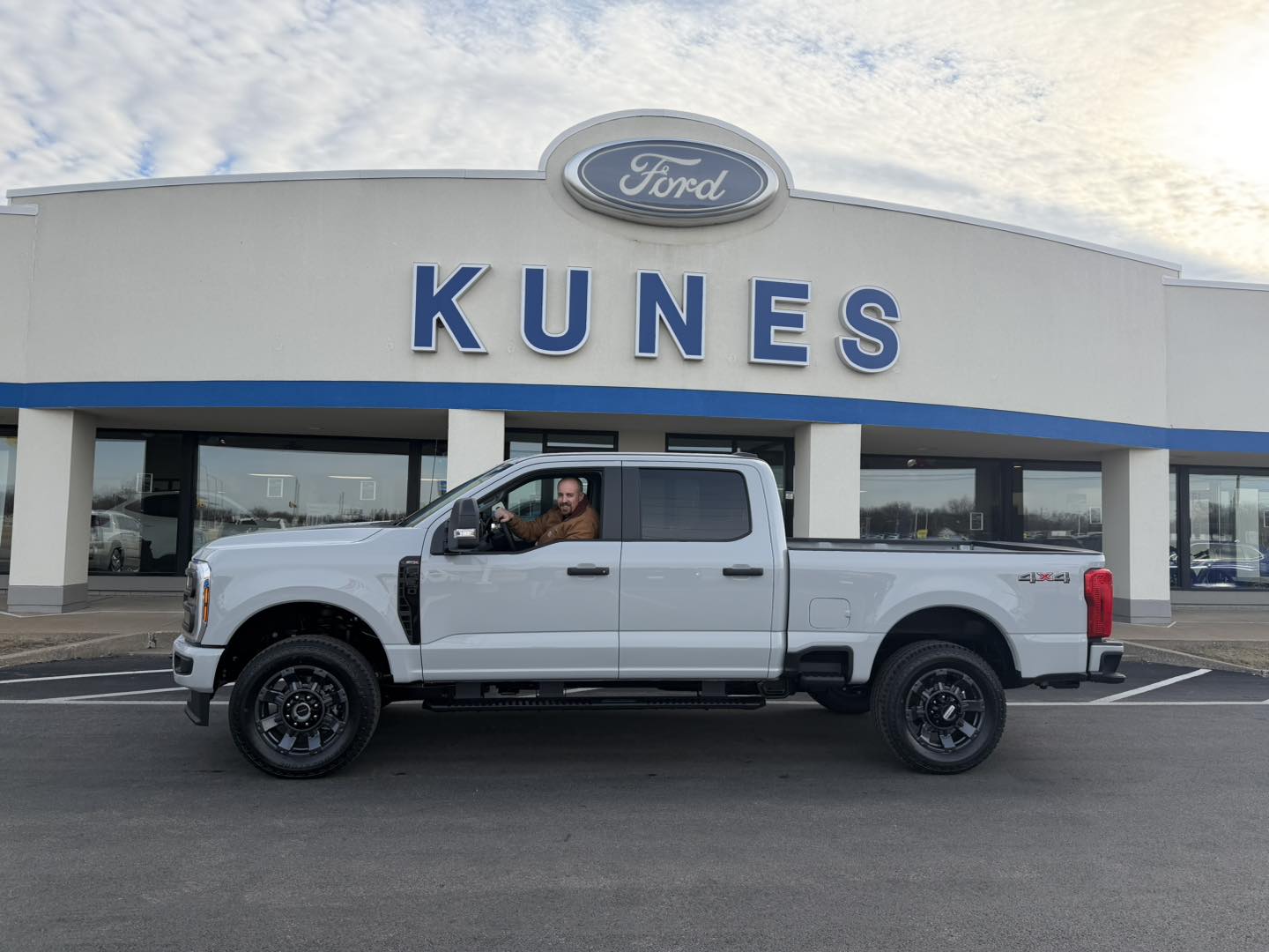 Kunes Ford East Moline Aesthetic Wallpaper
