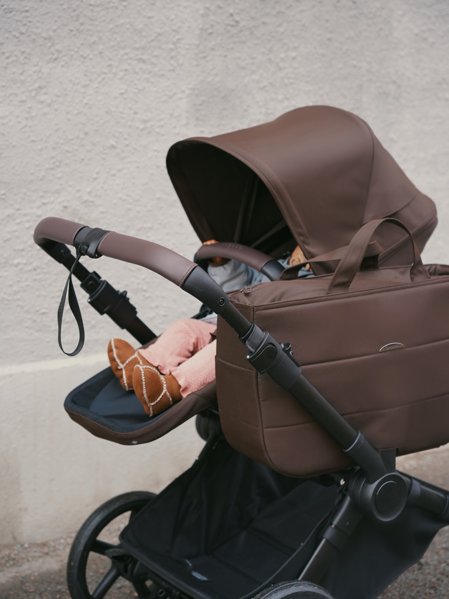 uppababy complete travel system Vista V2 + Aria Lining + Laptop Compartment:Nude + No Laptop REI's Co-op Cycles Brand 1 Bassinet sardine hook