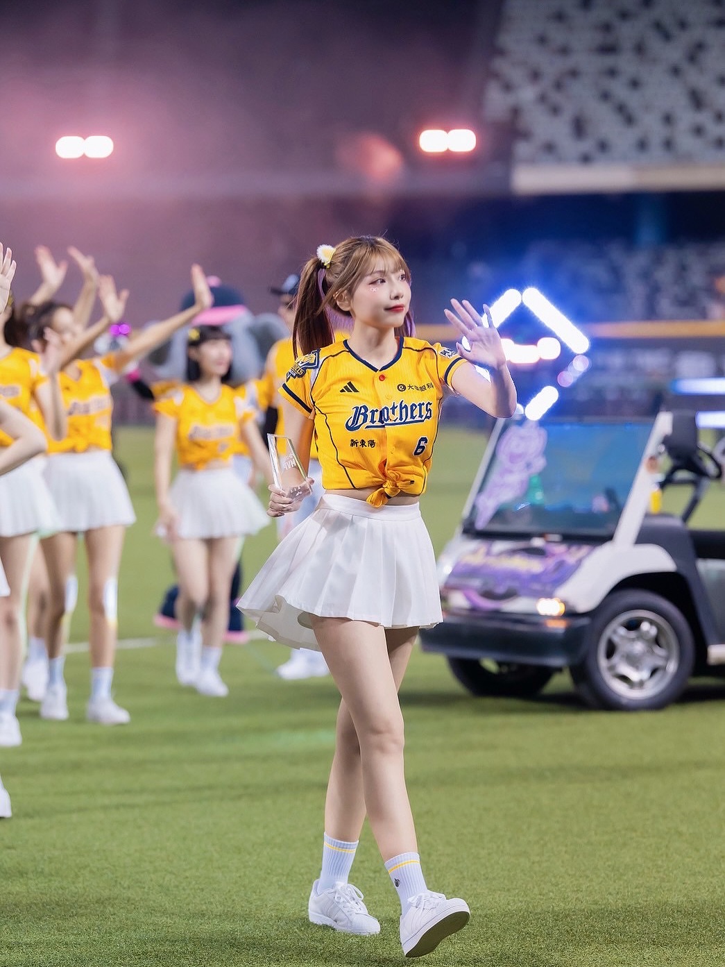 妮可 楊昀蓁Nicole - 妮可 楊昀蓁Nicole added a new photo — at 臺北大巨蛋.