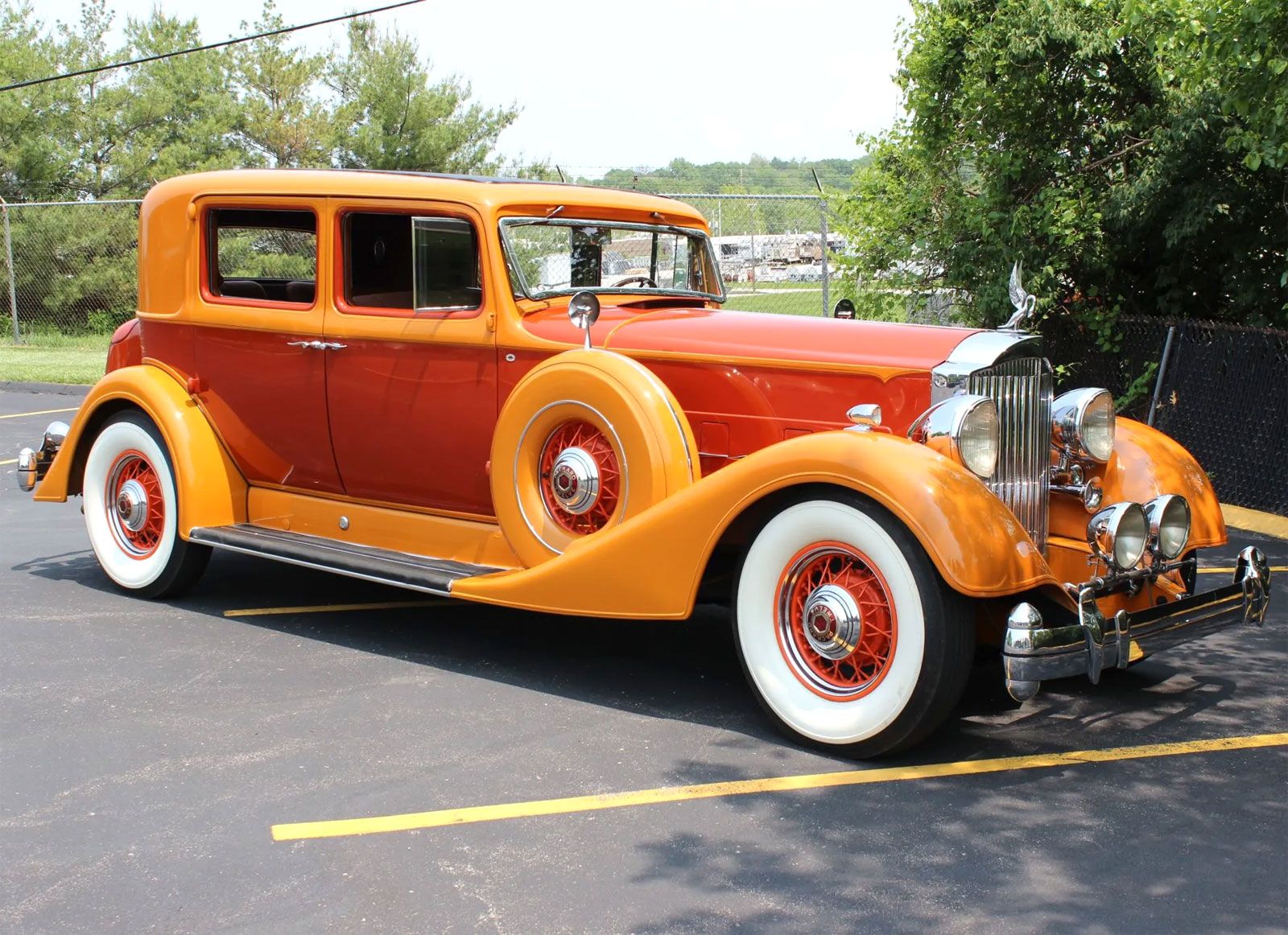 Amazing - 1934 Packard Twelve 1107 Club Sedan (more photos 👇) Packard's ...