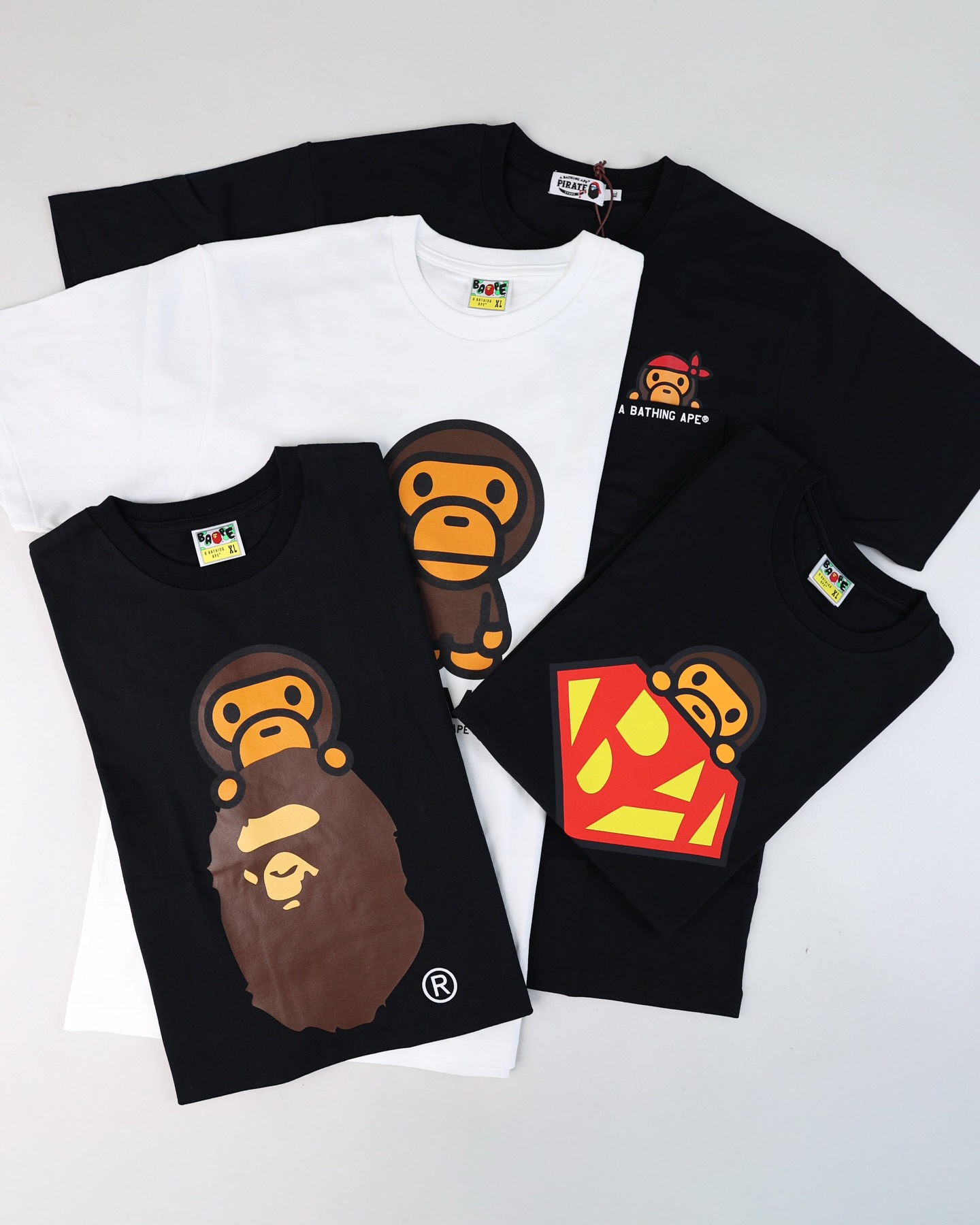 BAPE Desde os anos 90, a A Bathing Ape se consolidou como uma das