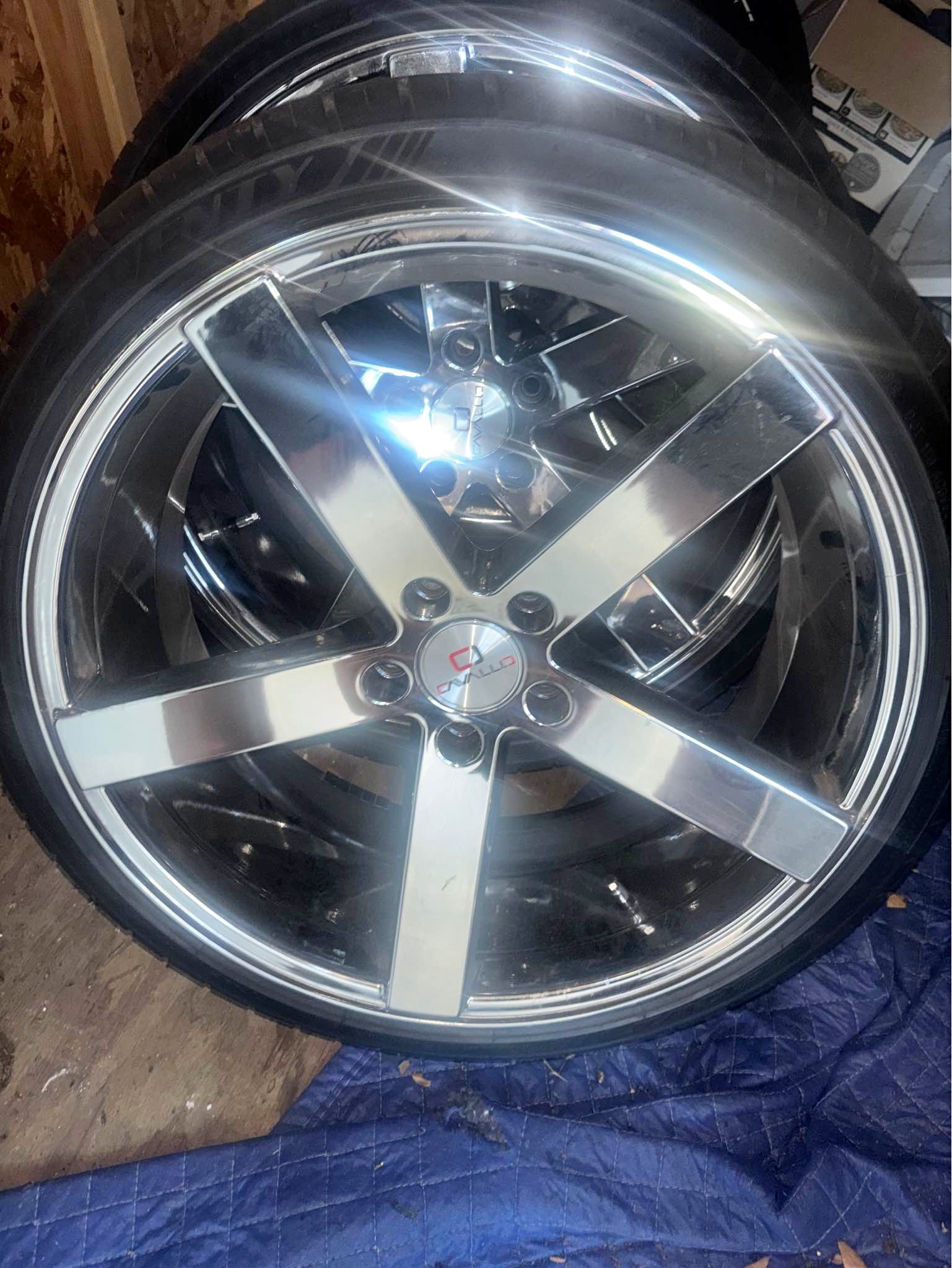 20 inch 4 black 5-spoke Lexani rims with D logo. Lexani Invictus Z ...