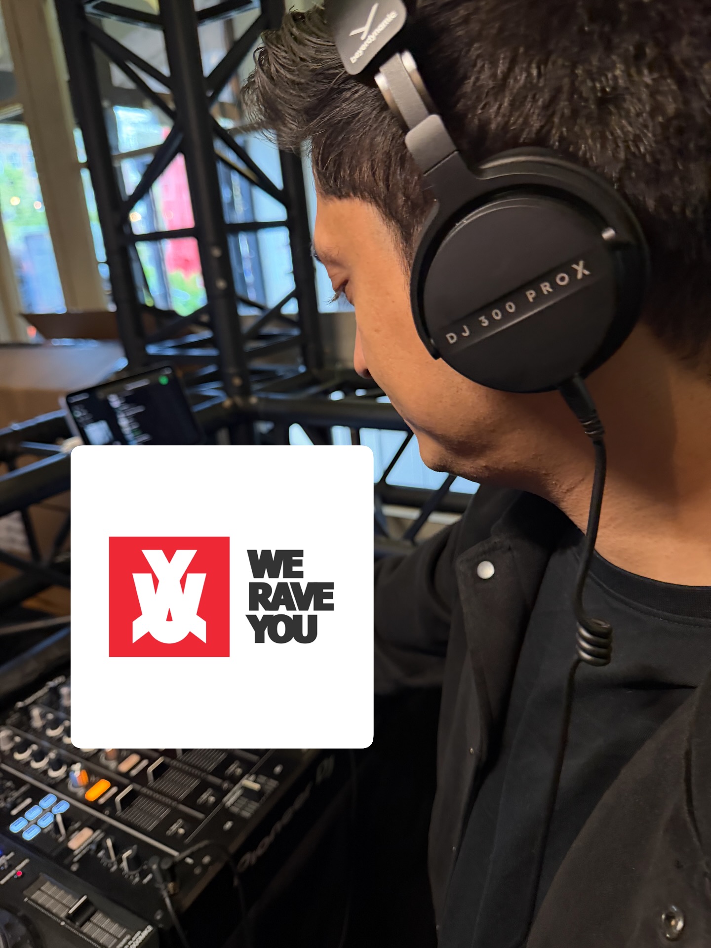POLAR - WE RAVE YOU tech reviewer putting the DJ 300 PRO X to test at ...