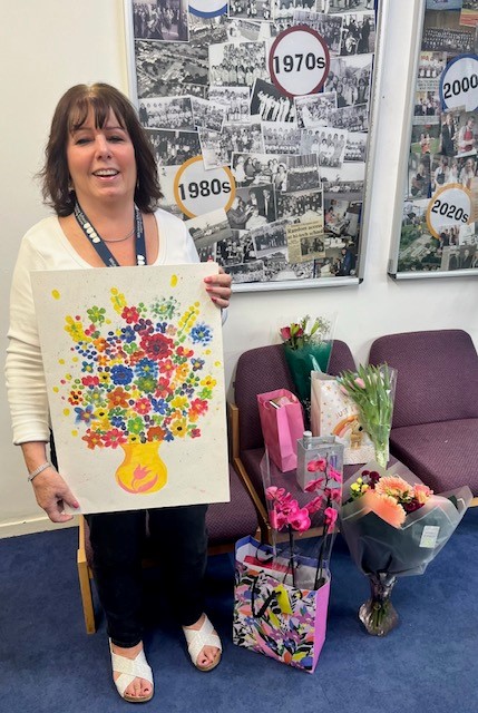 🌟 Farewell to Vonnie 🌟 Today we say a... - Whitstone School | Facebook