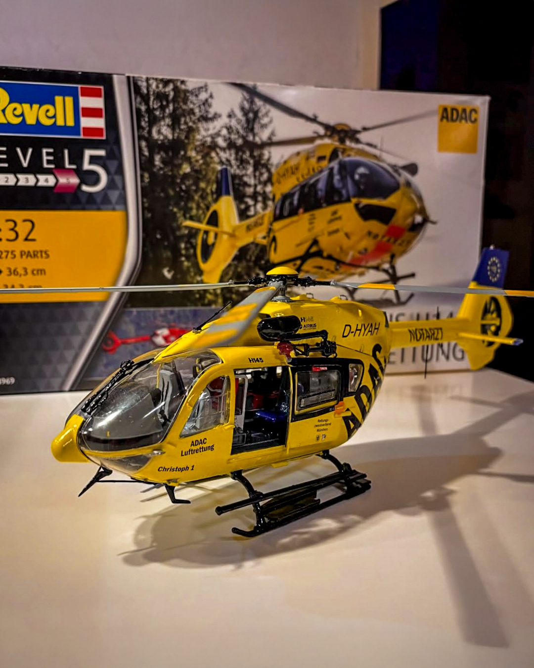 Airbus H145 police helicopter model in 1/32 scale