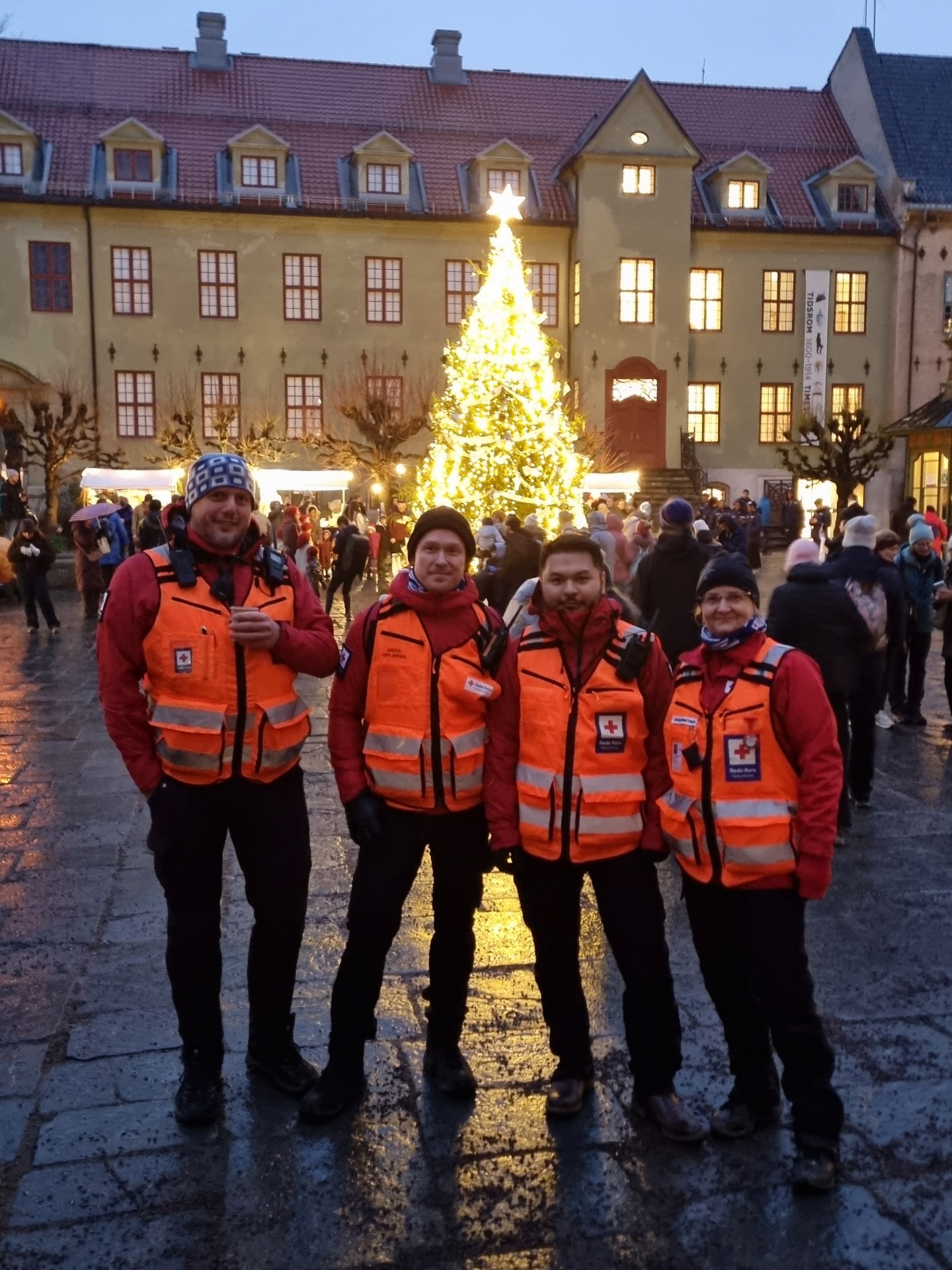 Oslo Røde Kors Hjelpekorps - I anledning at Røde Kors tilbyr ...