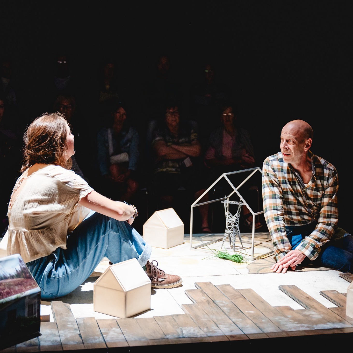 Théâtre - 𝗝𝘂𝗹𝗶𝗲𝘁𝘁𝗲 & 𝗠𝗮𝘁𝗵𝗶𝗲𝘂 𝗱𝗮𝗻𝘀 𝗹𝗲𝘀 𝗺é𝗱𝗶𝗮𝘀 🗞️📺 « Ce qui rend la ...