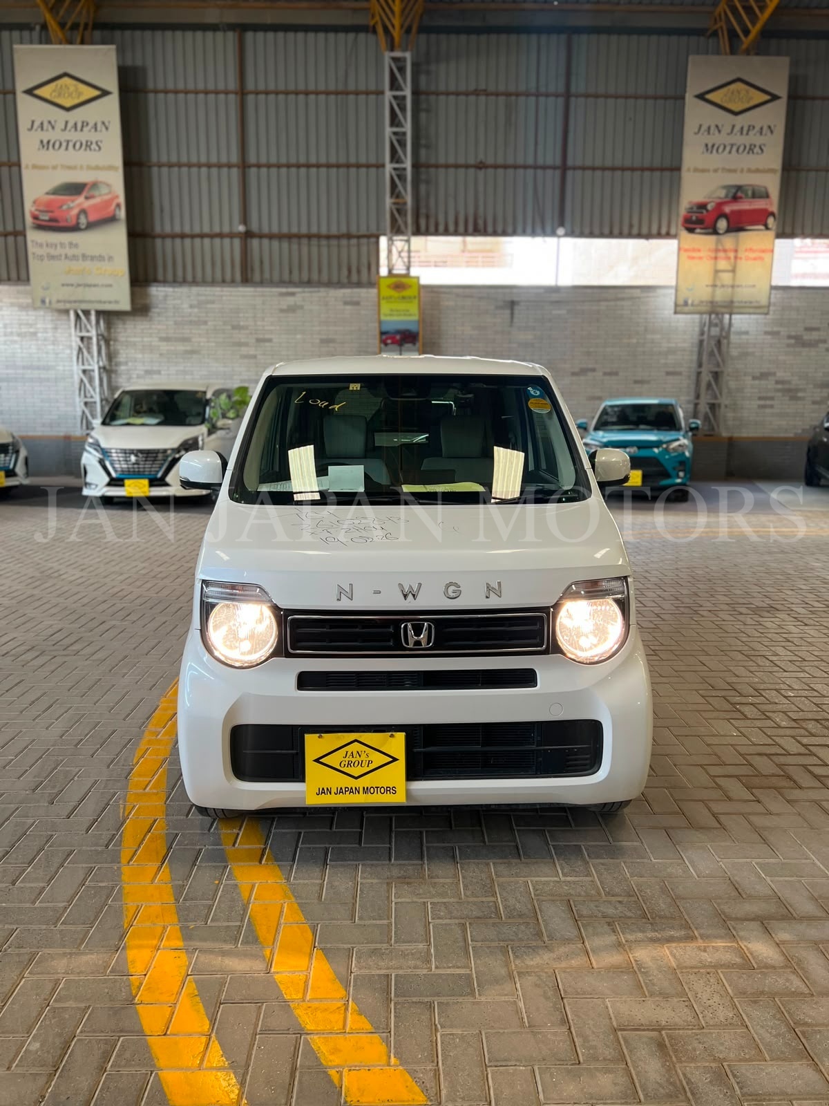 HONDA N WAGON - 2022 L SENSING ? Color: Pearl White ? Engine 