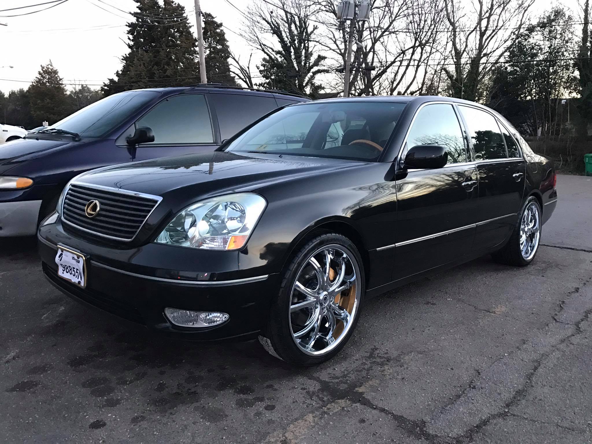Lexus ls430 sitting on 20” @pinnaclewheels P106 Stellar 