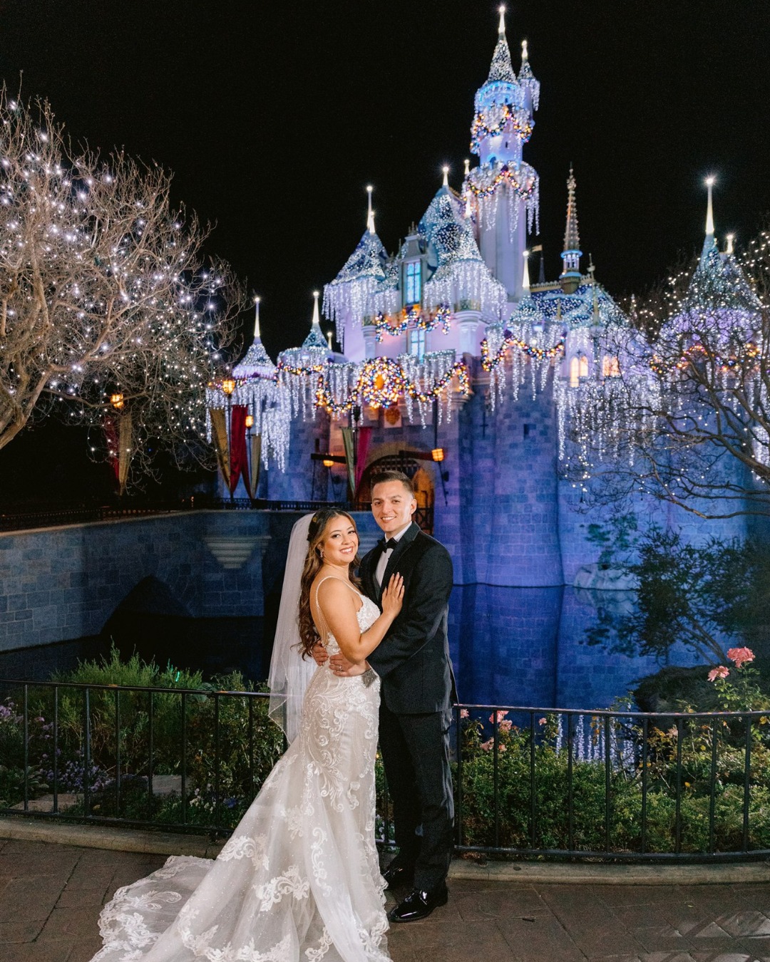 Disney's Fairy... - Disney's Fairy Tale Weddings & Honeymoons