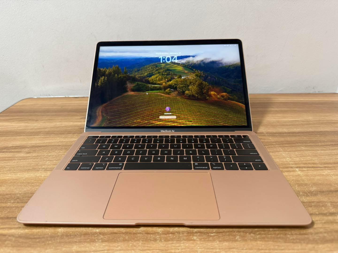 MacBook Air 2019 Rosegold Price: 16,990 pesos only Normal battery 