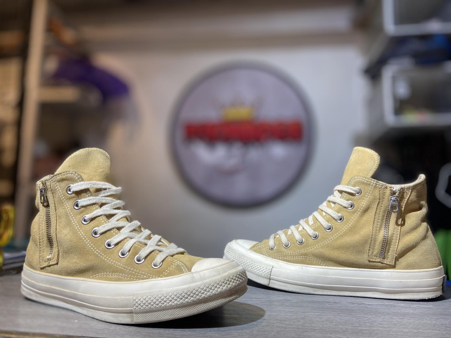 ? CONVERSE CHUCK TAYLOR ADDICT NIGO Z HI (SUEDE MATERIAL) CODE 