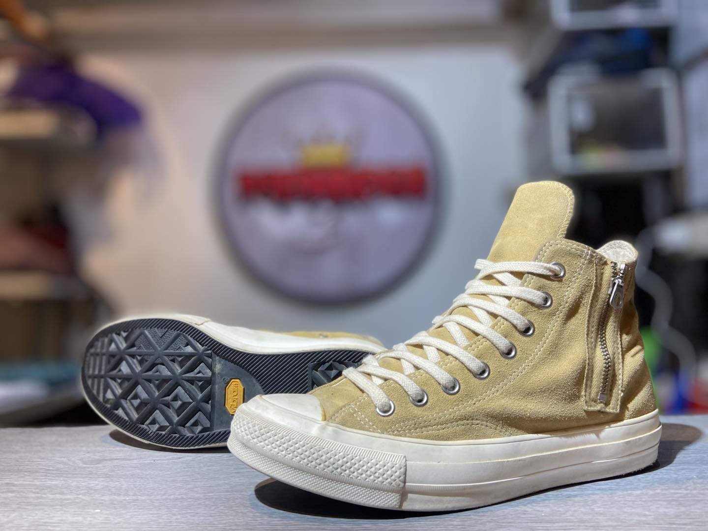 ? CONVERSE CHUCK TAYLOR ADDICT NIGO Z HI (SUEDE MATERIAL) CODE 