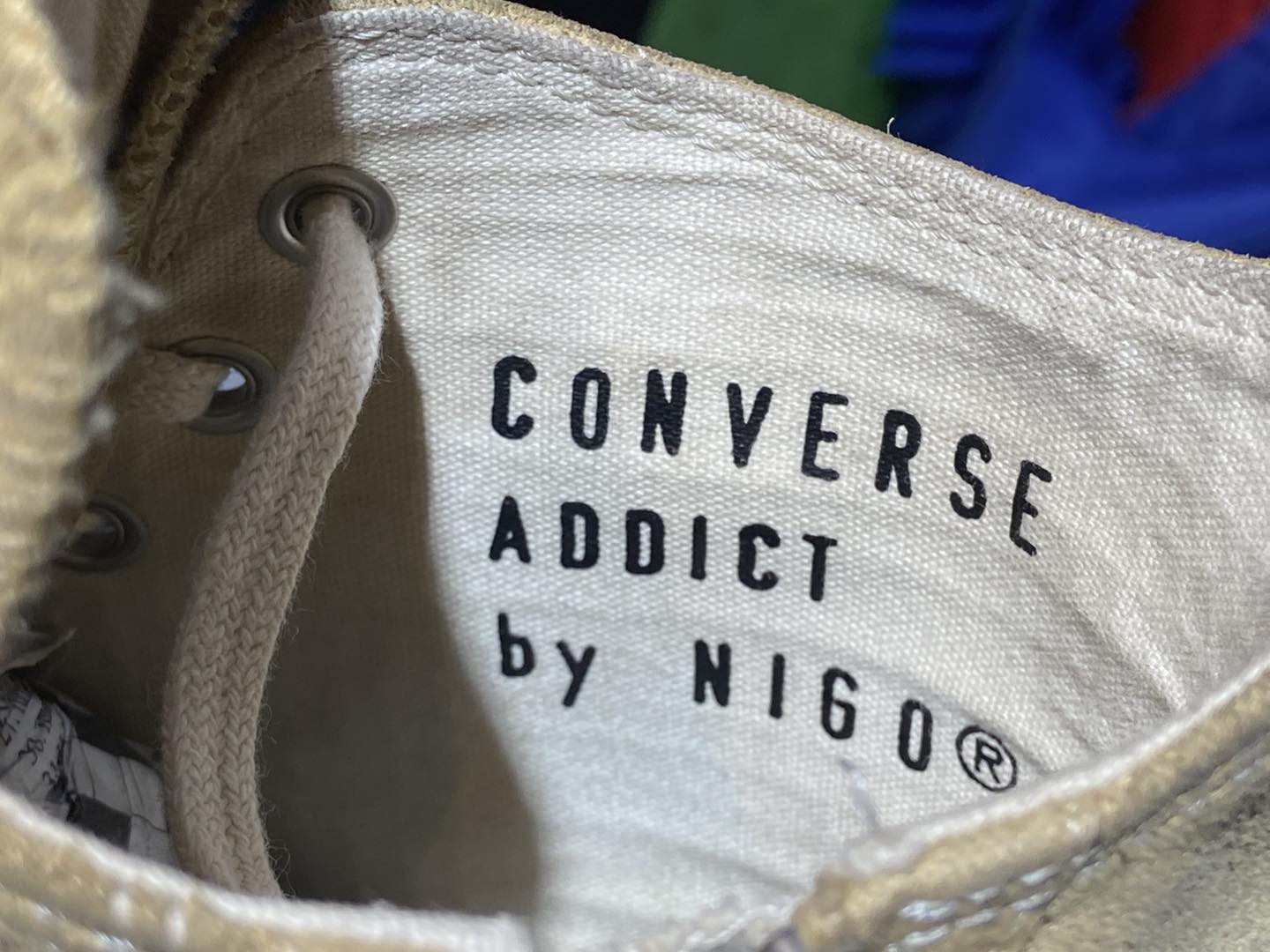? CONVERSE CHUCK TAYLOR ADDICT NIGO Z HI (SUEDE MATERIAL) CODE 