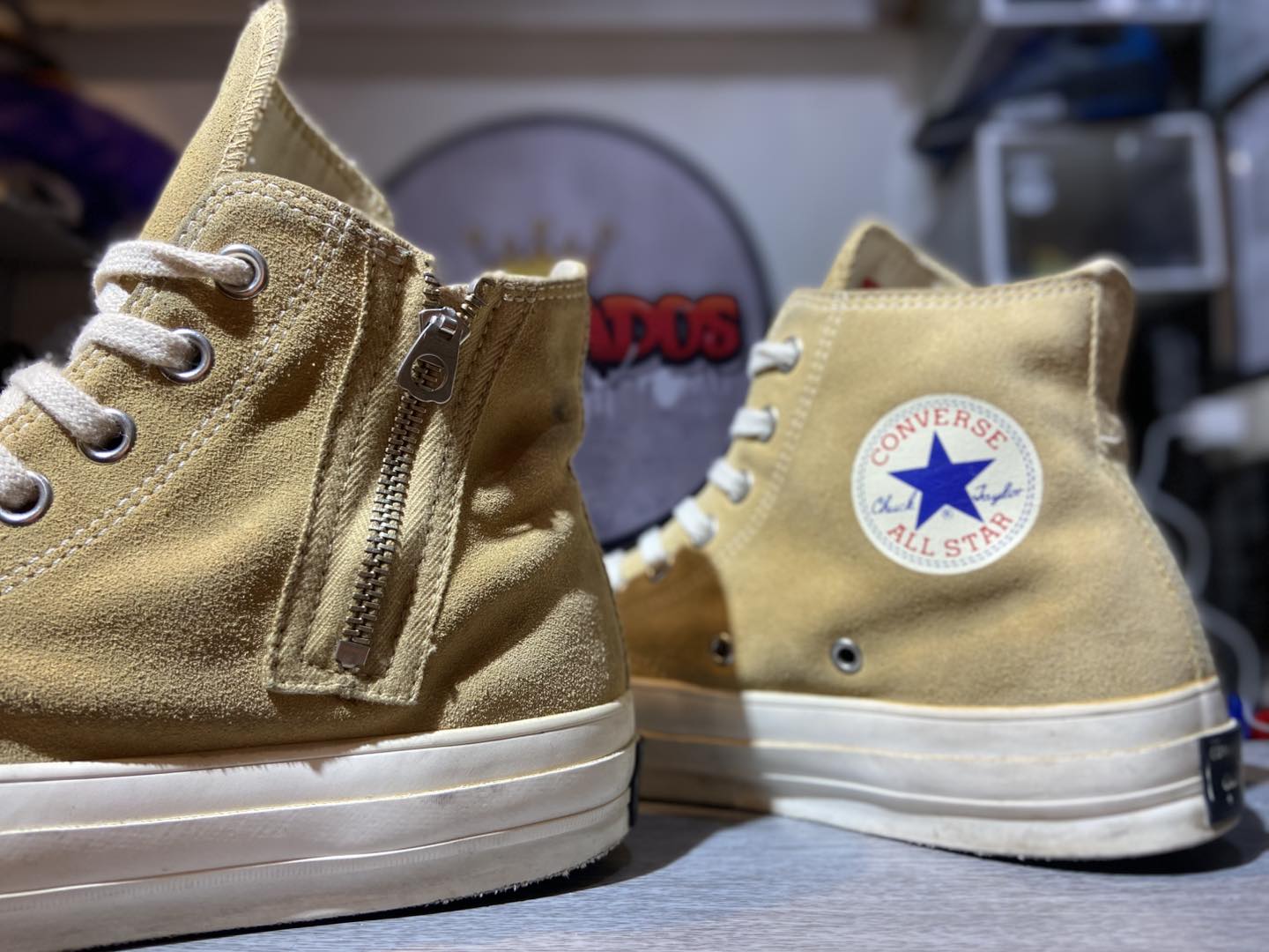 ? CONVERSE CHUCK TAYLOR ADDICT NIGO Z HI (SUEDE MATERIAL) CODE 