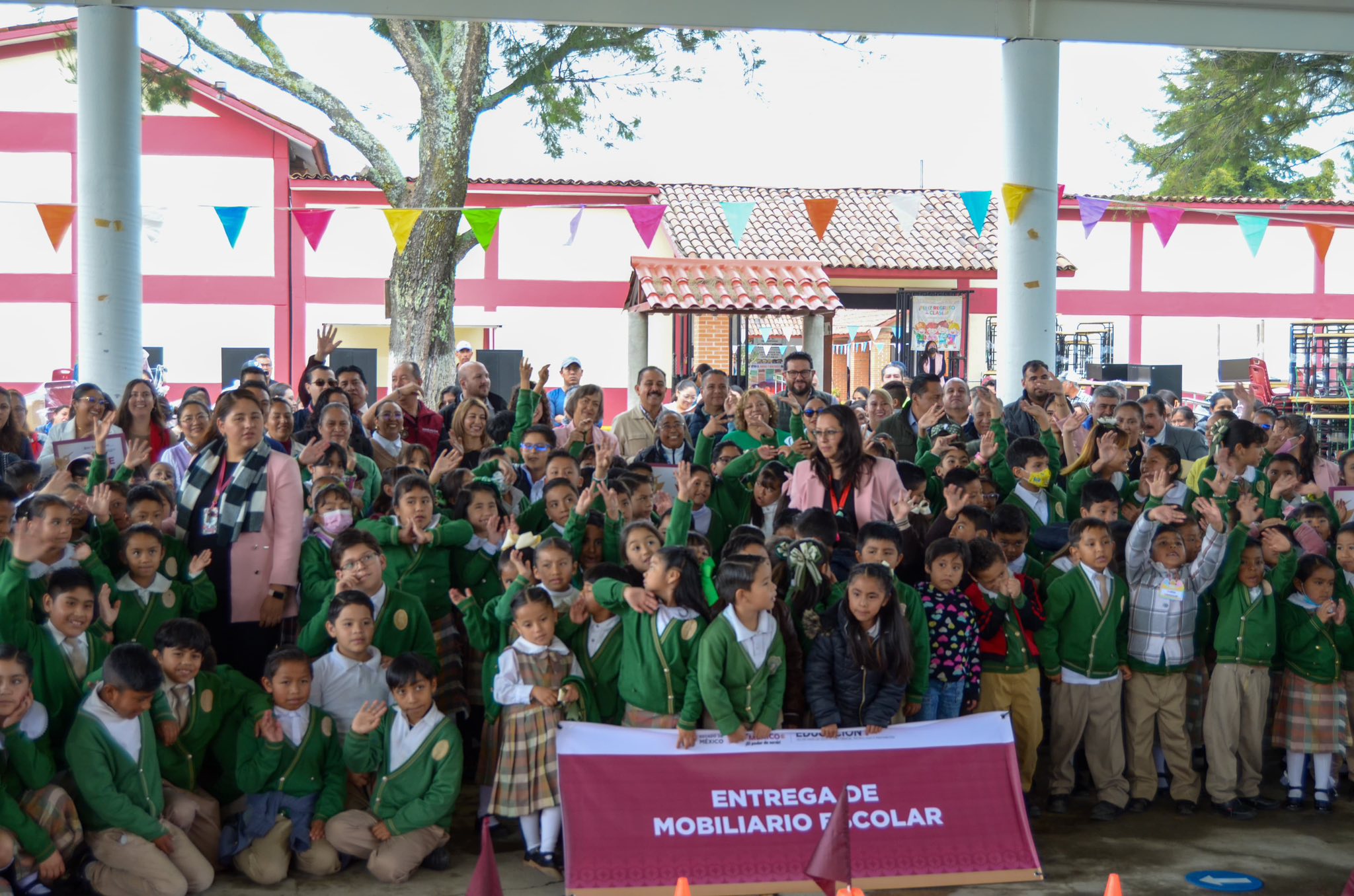 FR - #Educación: Invierte #AlmoloyaDeJuarez más de 11 millones de pesos