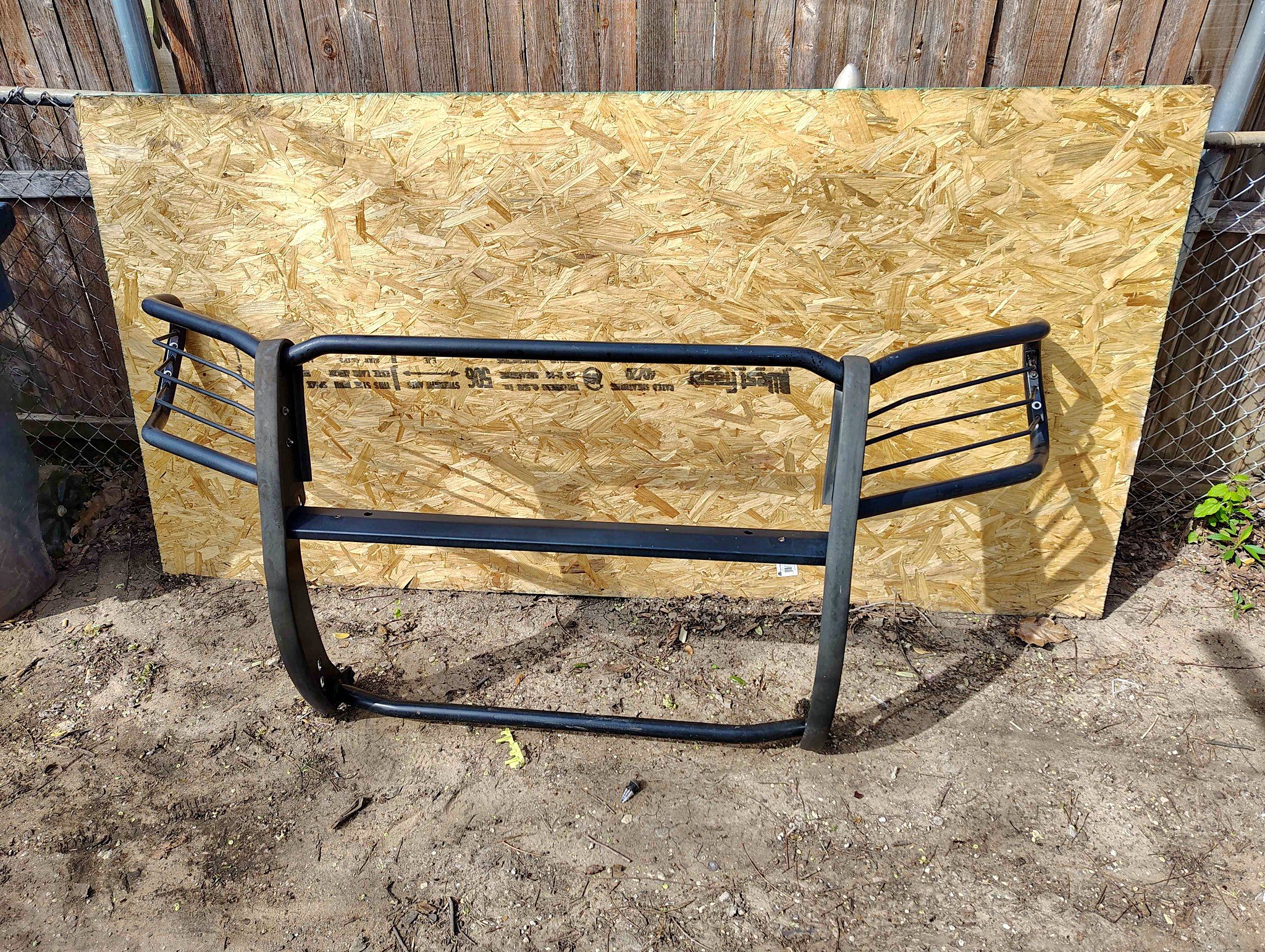 NEAR TCU - Cattle Guard Brush Guard for Large Truck or Diesel - Car