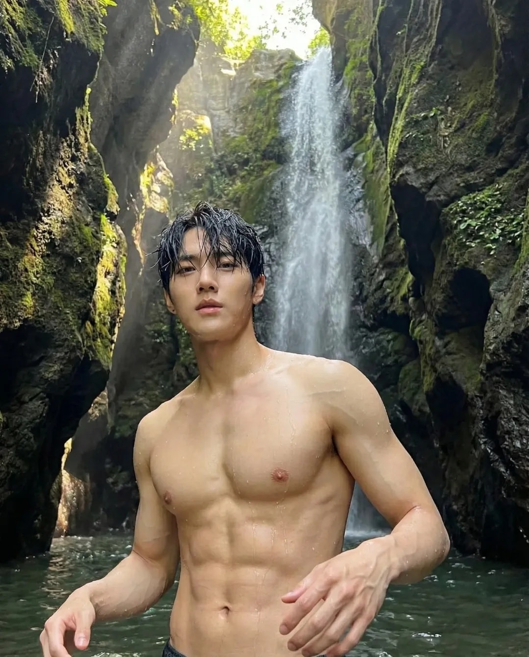 สารานุกรมชายไทยหน้าตาดี added a... - สารานุกรมชายไทยหน้าตาดี