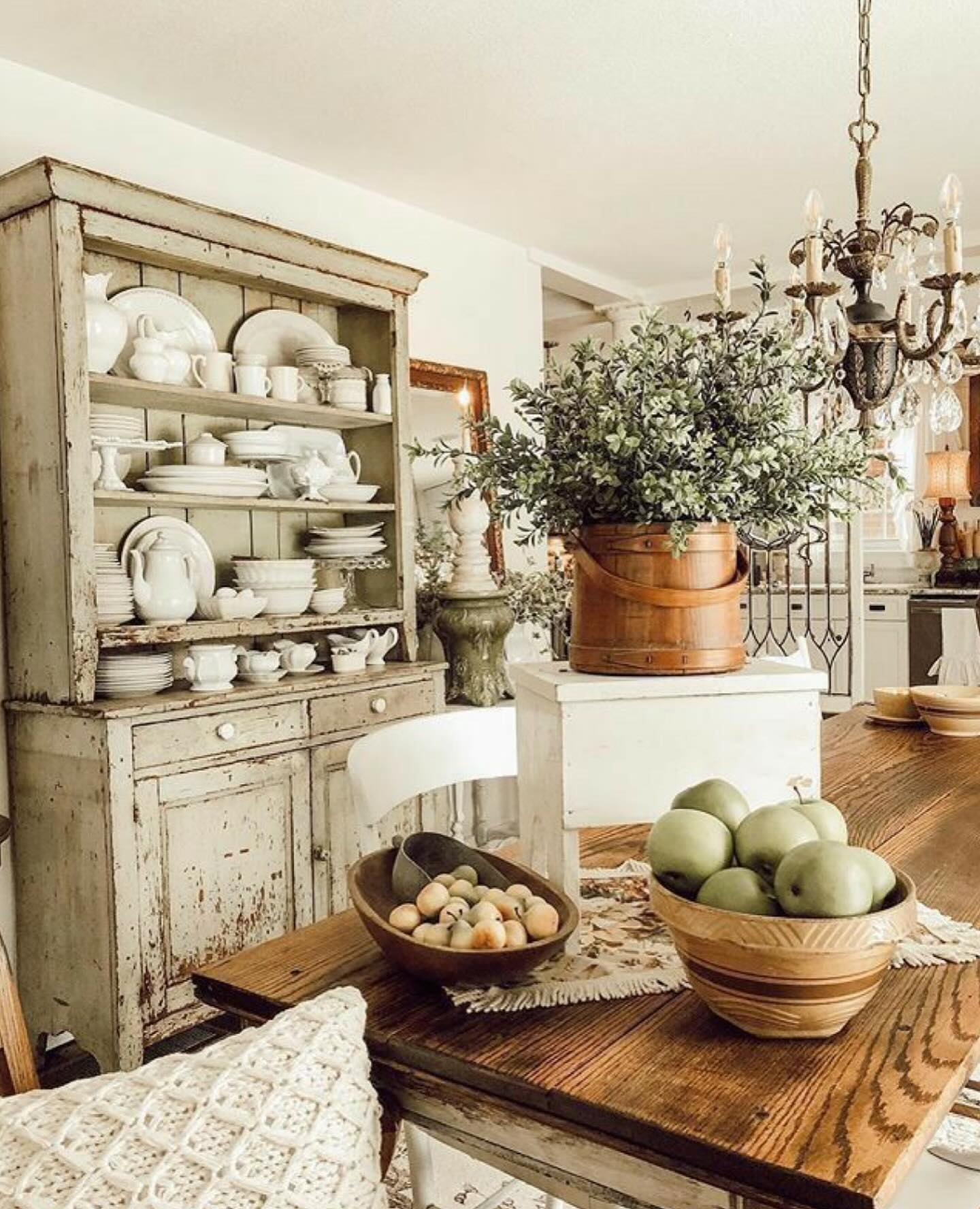 The Rustic - Just beautiful!!! I just love searching through Pinterest ...