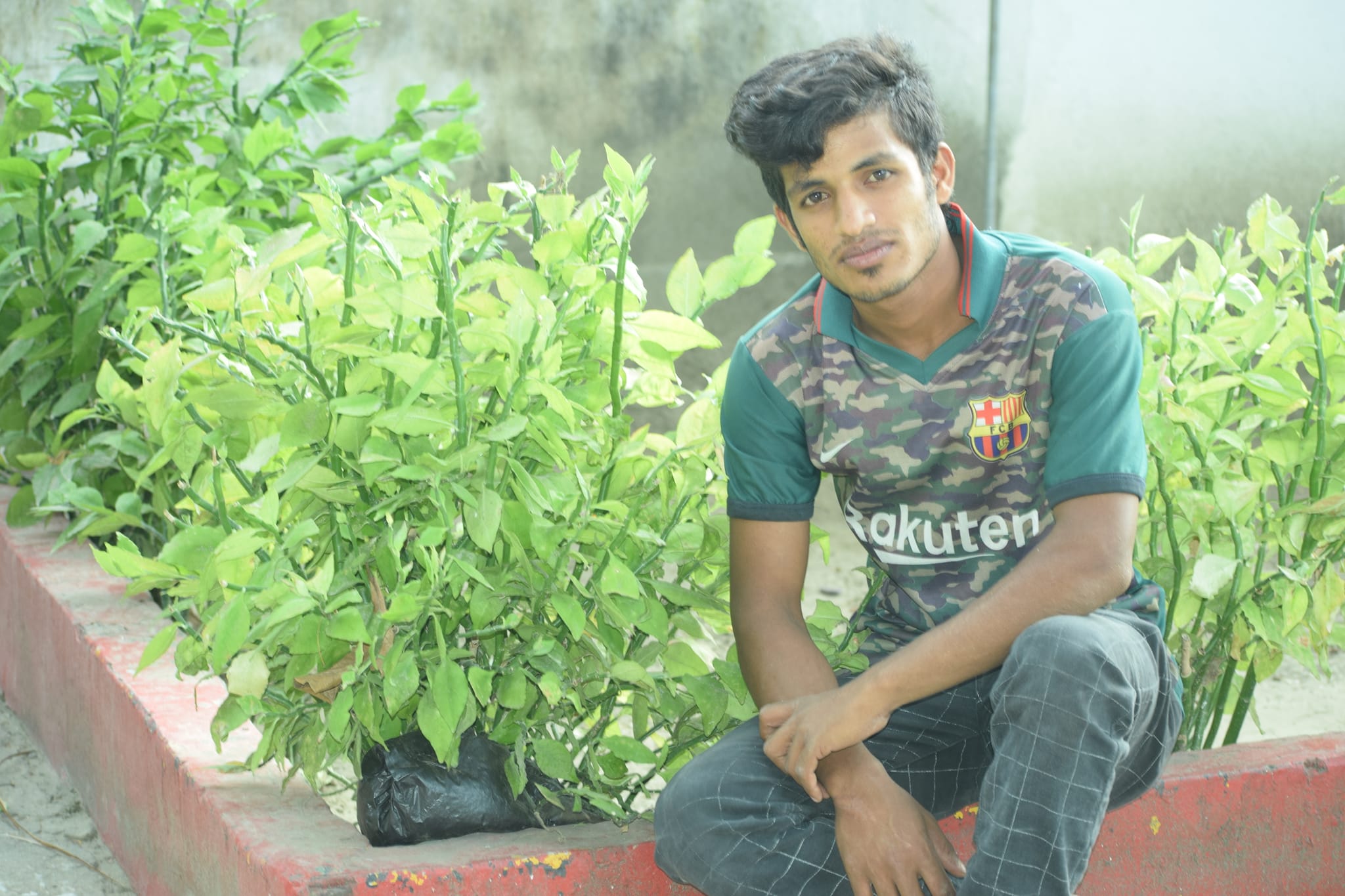 Md Rashed R