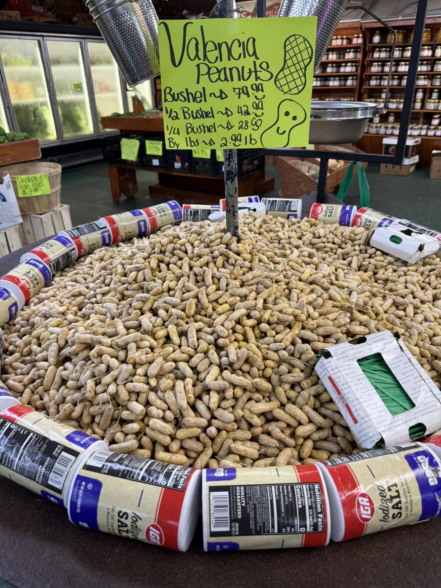 Fresh Green Boiling Valencia Peanuts 😊 📍1600 South Patterson