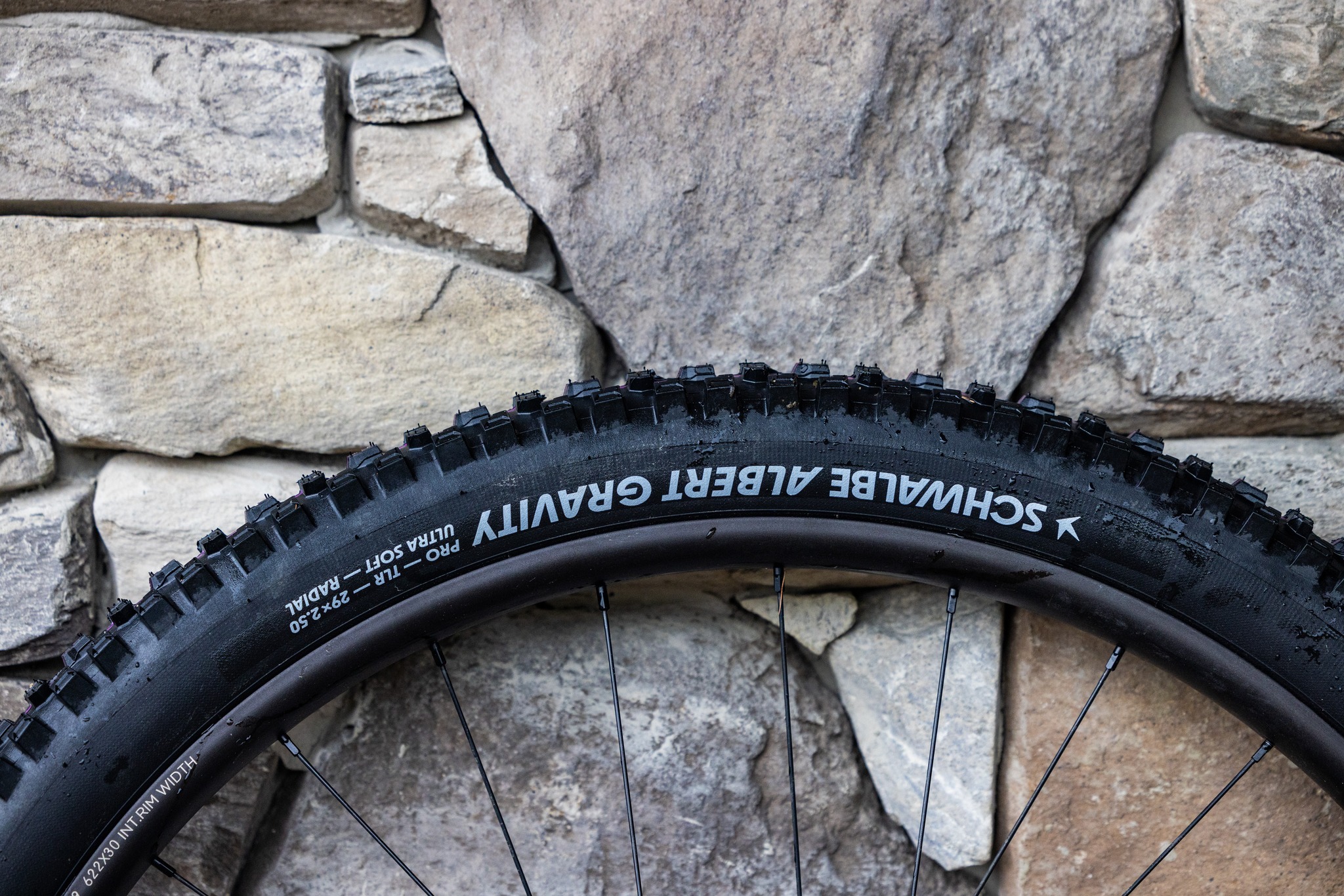 ENDURO Mountainbike Magazine - Video: Rake & Ride with The Coastal Crew ...