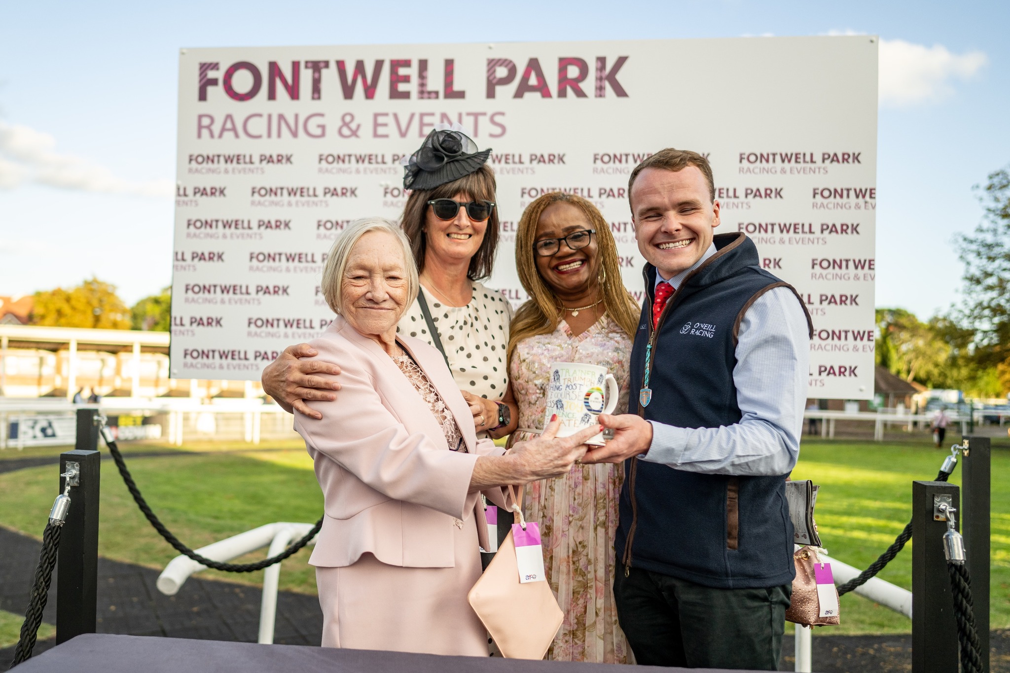 Fontwell - Nothing beats a Friday night at the races! Enjoy epic Jumps ...