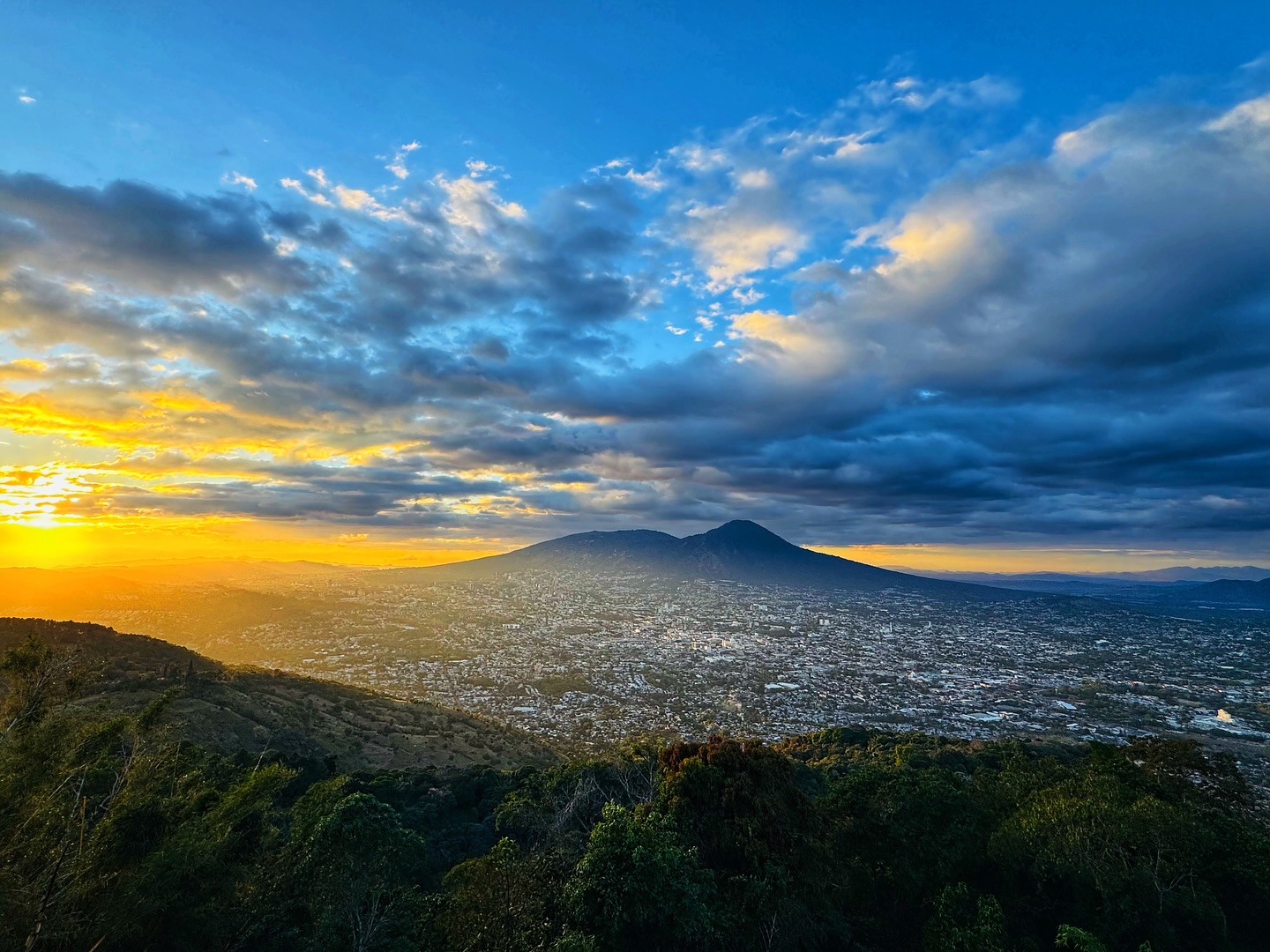 EL SALVADOR XPEDITION added a new... - EL SALVADOR XPEDITION