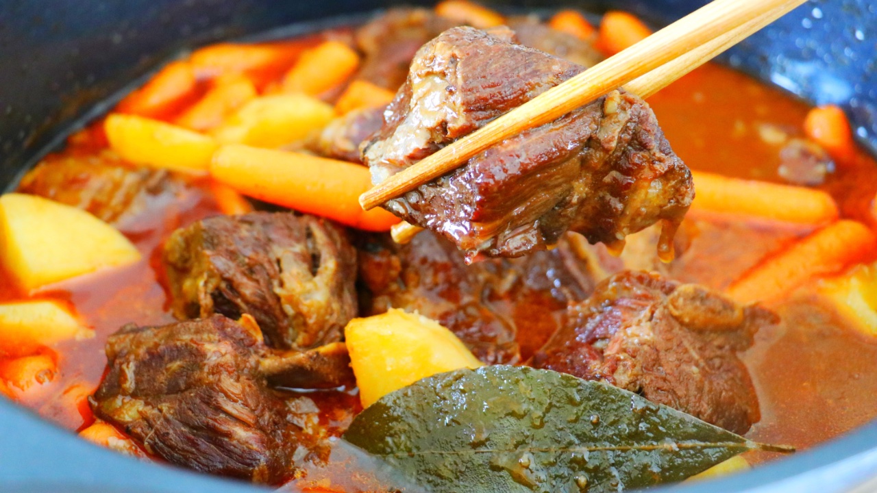 CiCi - Beef Short Rib Stew is a rich, soul-warming dish that’s perfect ...