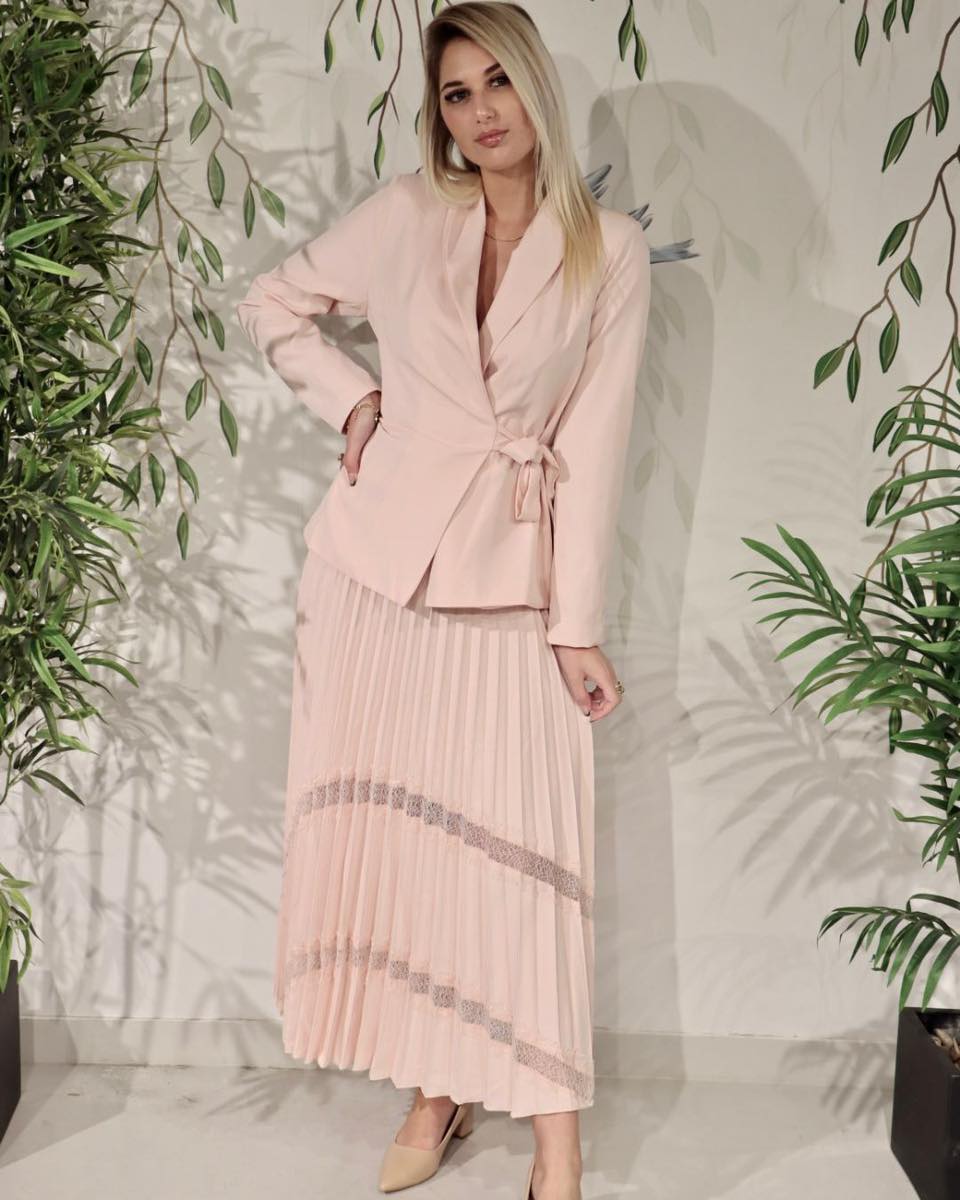 Centro Moda - 🌸 𝐄𝐋𝐄𝐆𝐀𝐍𝐂𝐄 𝐈𝐍 𝐏𝐀𝐒𝐓𝐄𝐋 🌸 Perfect for events,... | Facebook