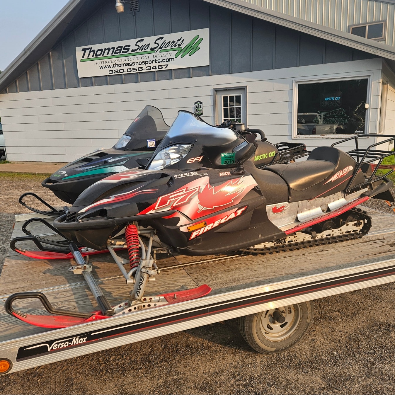 What is the rarity of the Polaris Edge 500 snowmobile in black and  