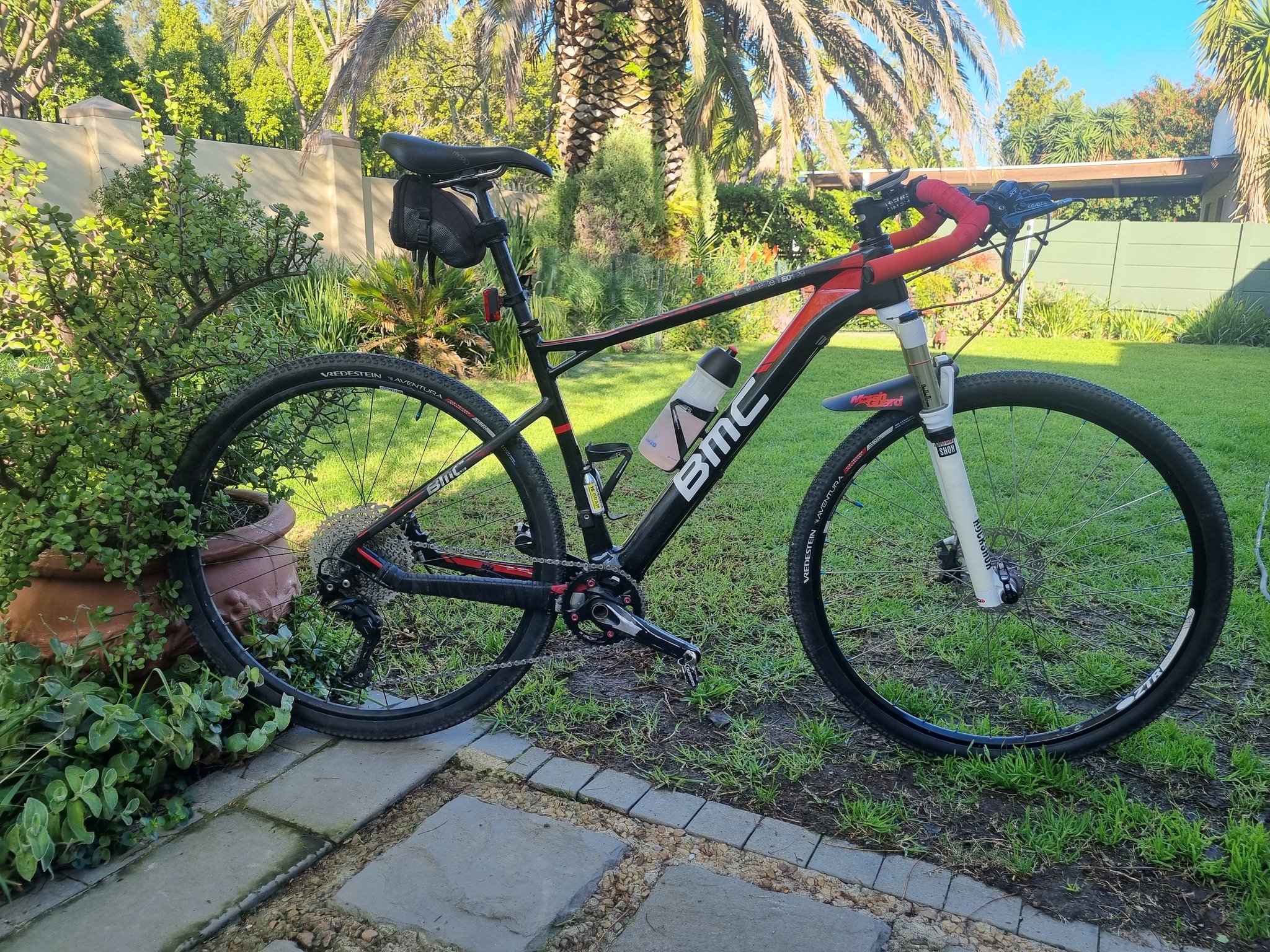 handyhalterung fahrrad wasserdicht mit powerbank Fahrrad-Handyhalter ABS-Kunststoff 15W kabelloser Ladefunktion – 5000 mAh für E-Bike und – Zorenza Aufbewahrungbox klein blau für Handlebar Options:T300 pro