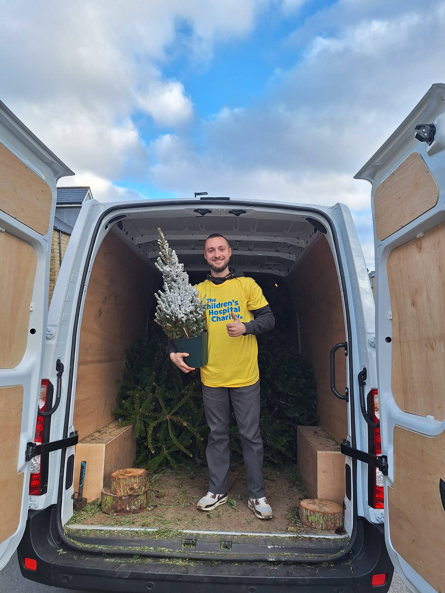 Christmas tree collection for the Sheffield Children's Hospital Charity ...