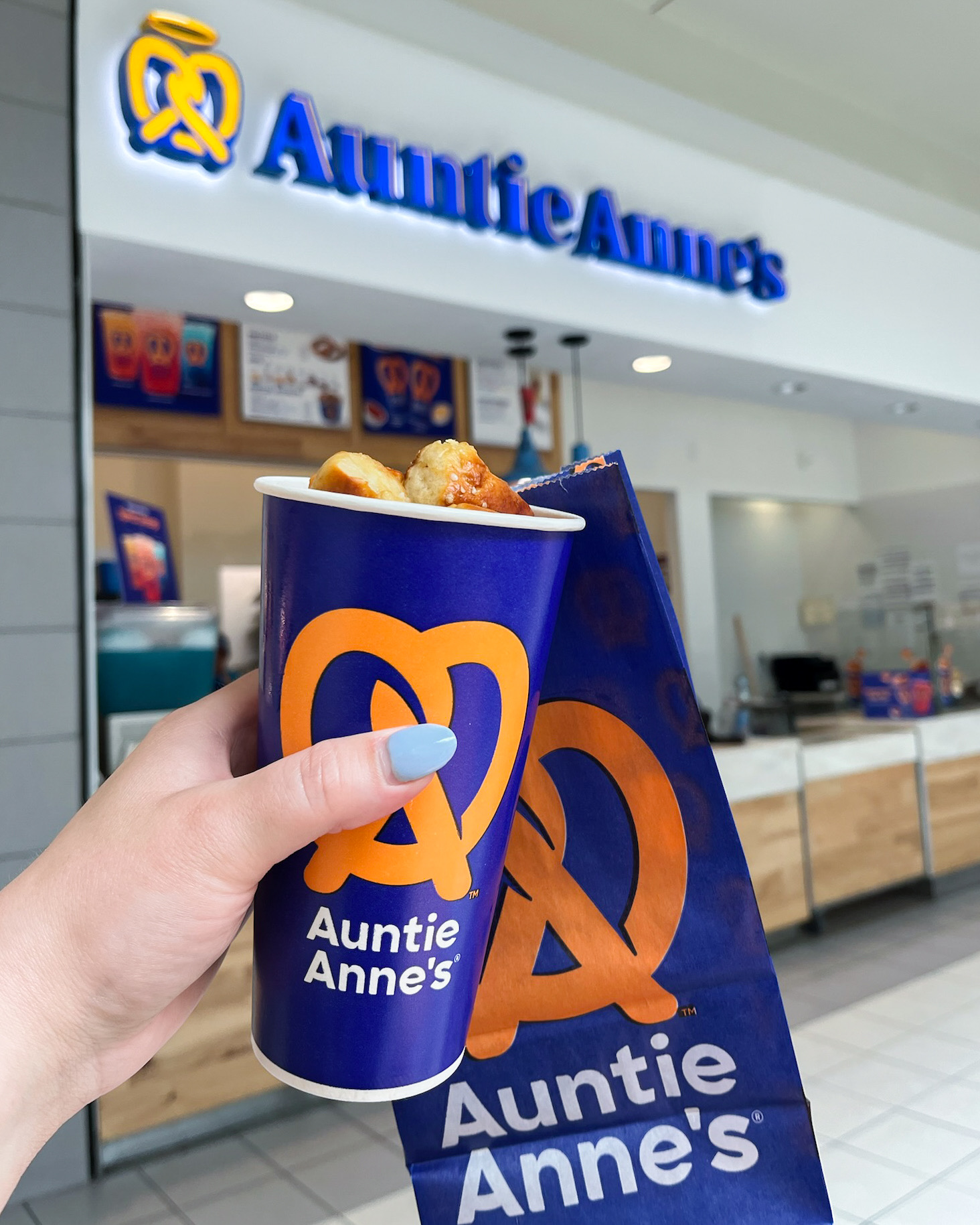 happy march! march on over to the mall and get some pretzels!!