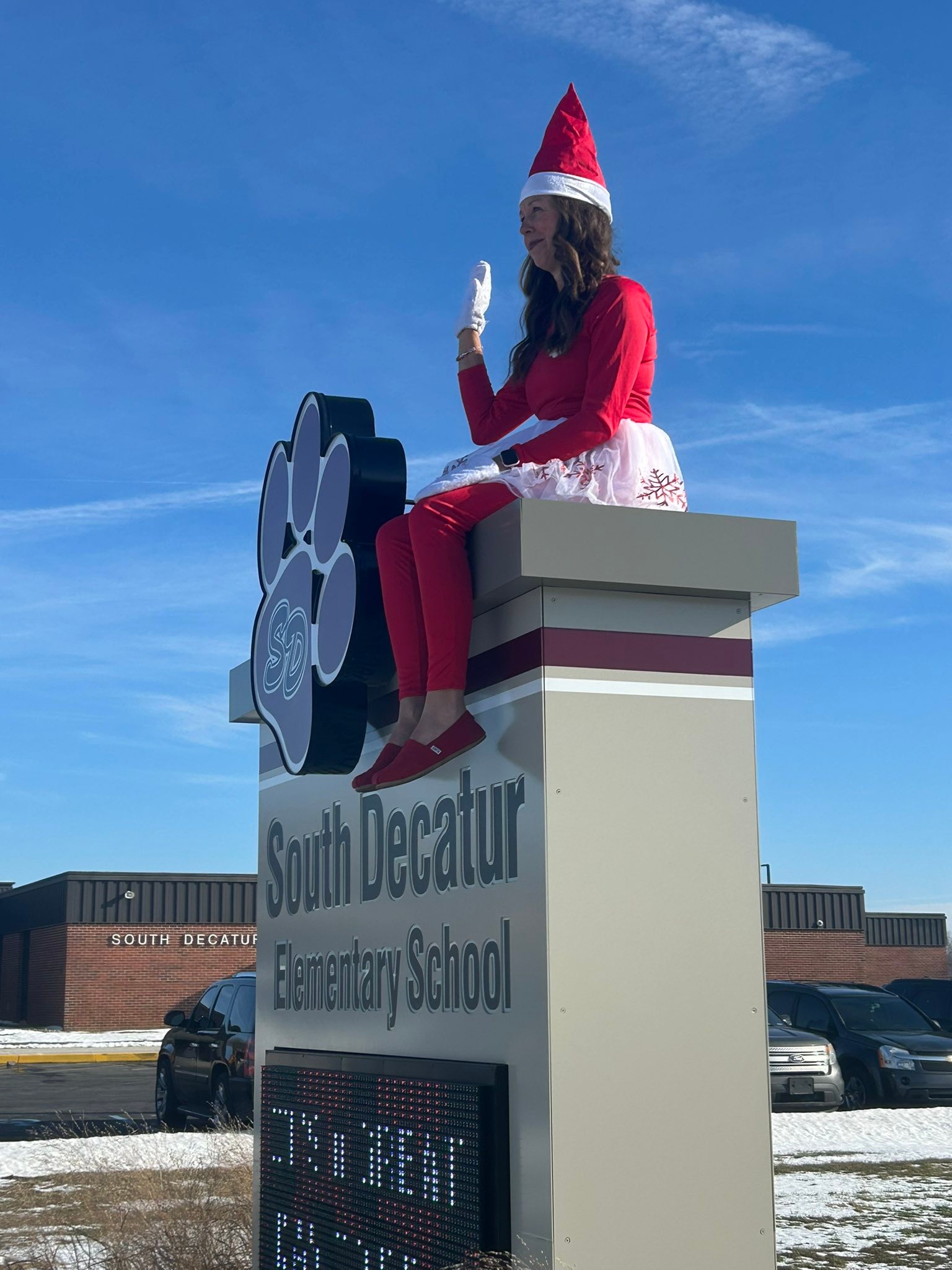 The SDES elf is baaaccckkkk! - South Decatur Elementary School | Facebook