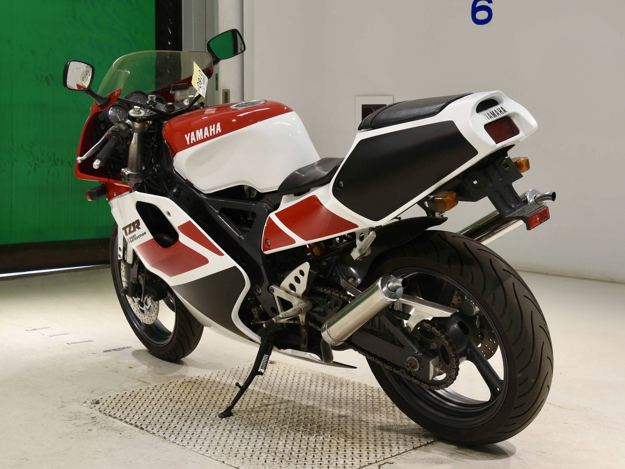 Yamaha TZR250 