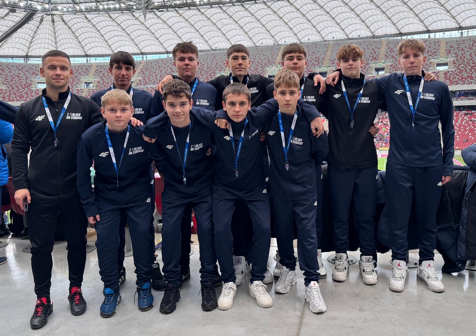 Zespół - 🔵⚪️ Drużyna U-15 ostatecznie na 4 miejscu w Polsce! 🔥 Zespół z ...