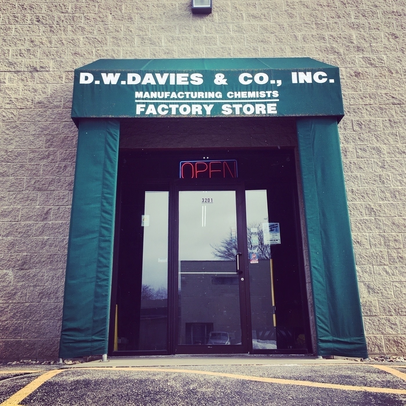 DW Davies & Co.,Inc | Racine WI