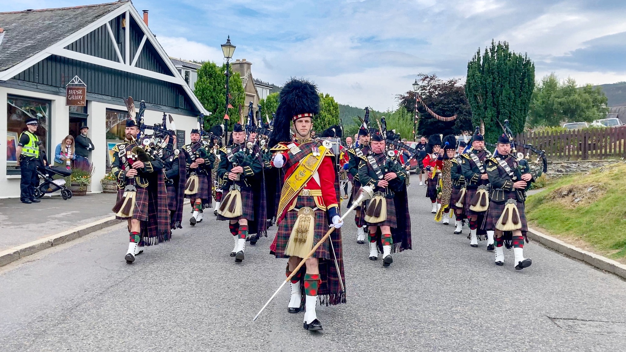 aberdeenshire-scotland-another-of-our-images-showing-drum-major
