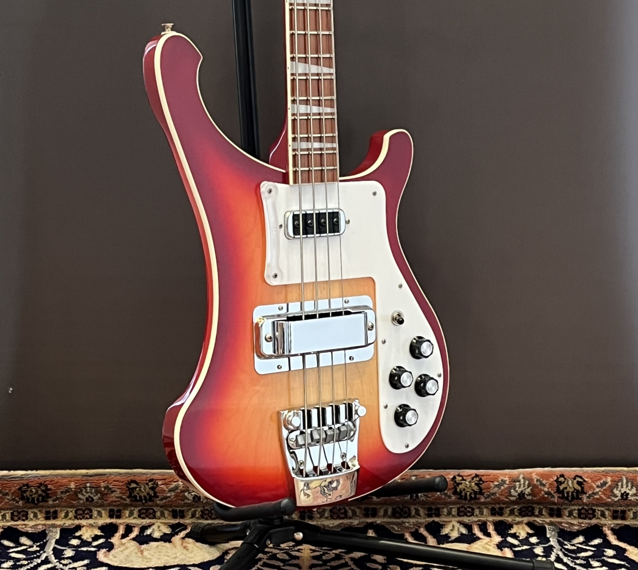 Rickenbacker 4001C64FG 1964 Fireglow Bass used in Saint Margaret