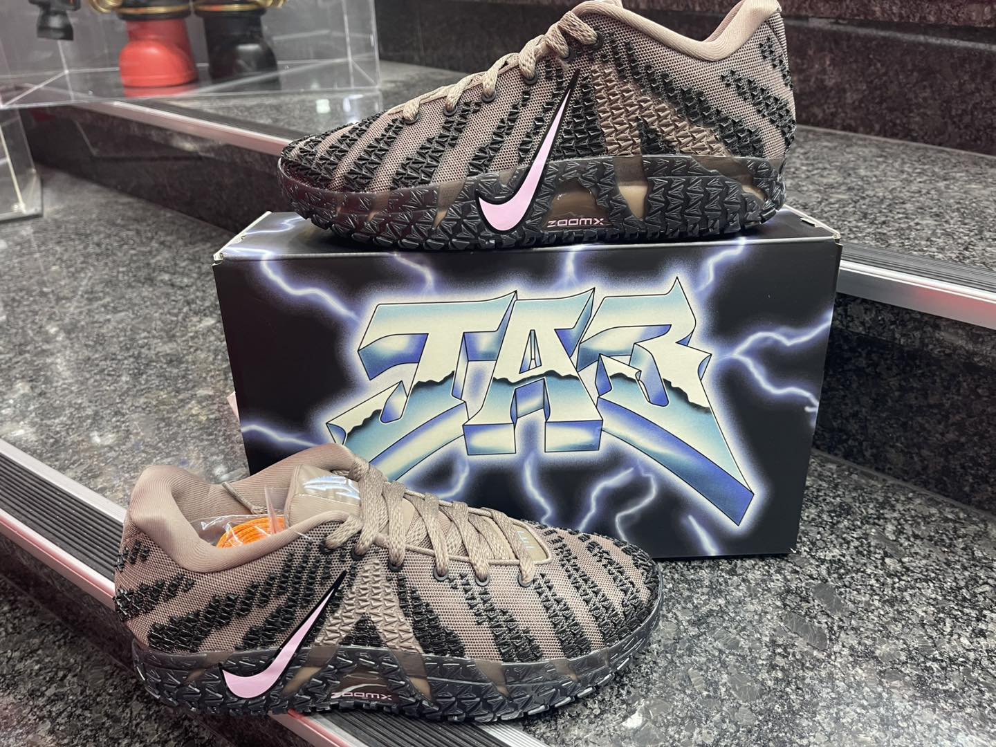 ja3 EP オリジナル 27センチ ja3 EP オリジナル 27センチ Nike Ja3 EP（ジャ・モラント）Pink Foam