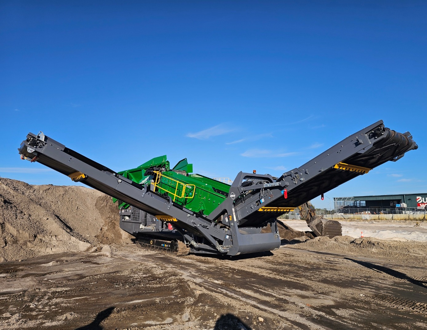888 Crushing and Screening Equipment
